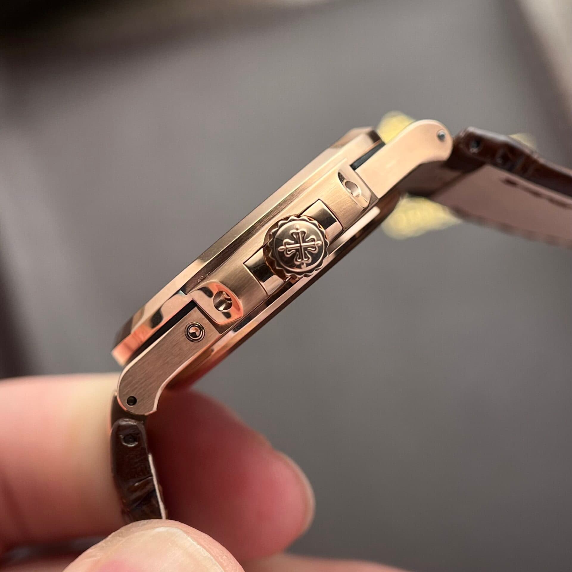 Dong-Ho-Patek-Rep-11-1-1-scaled-2