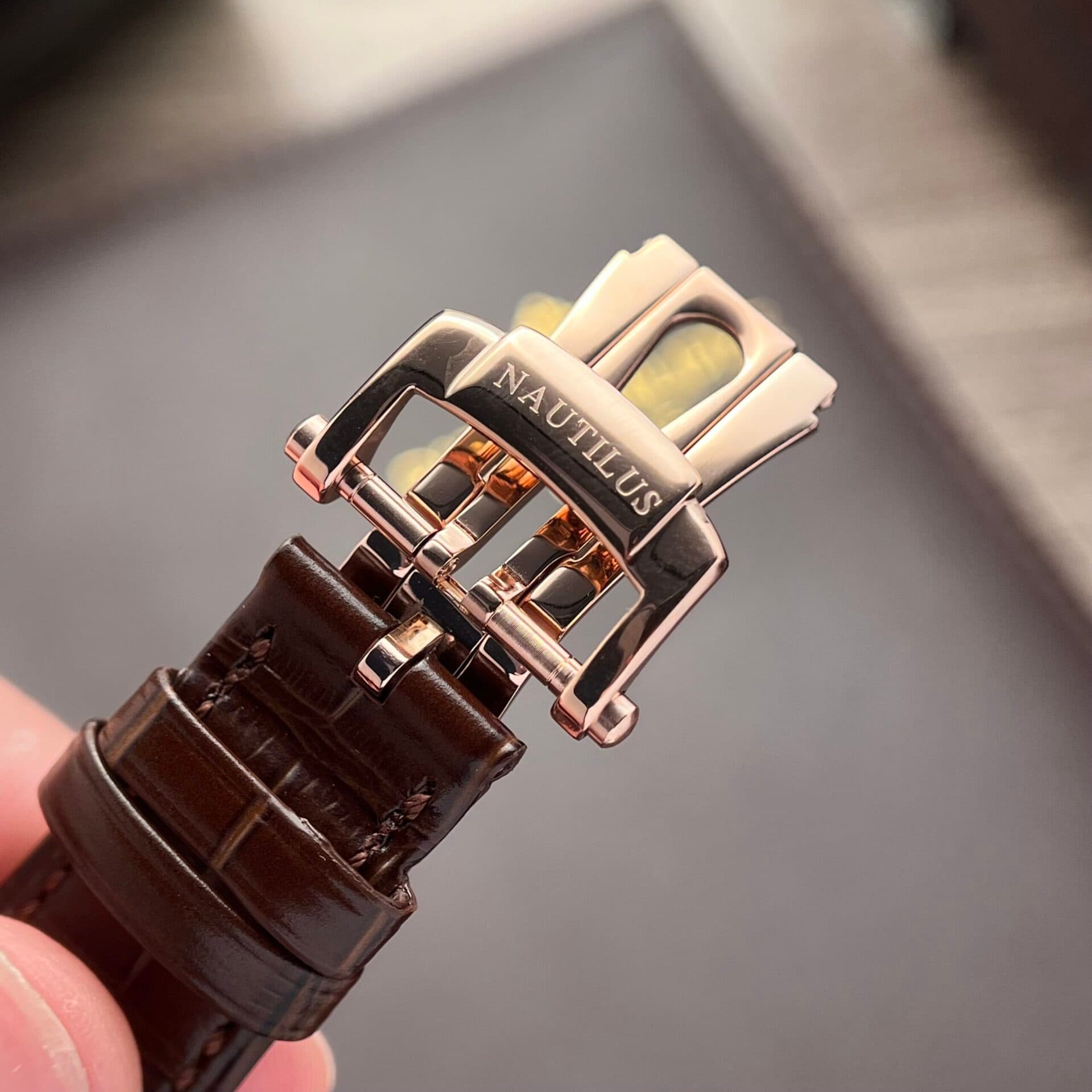 Dong-Ho-Patek-Rep-11-3-1-scaled-2