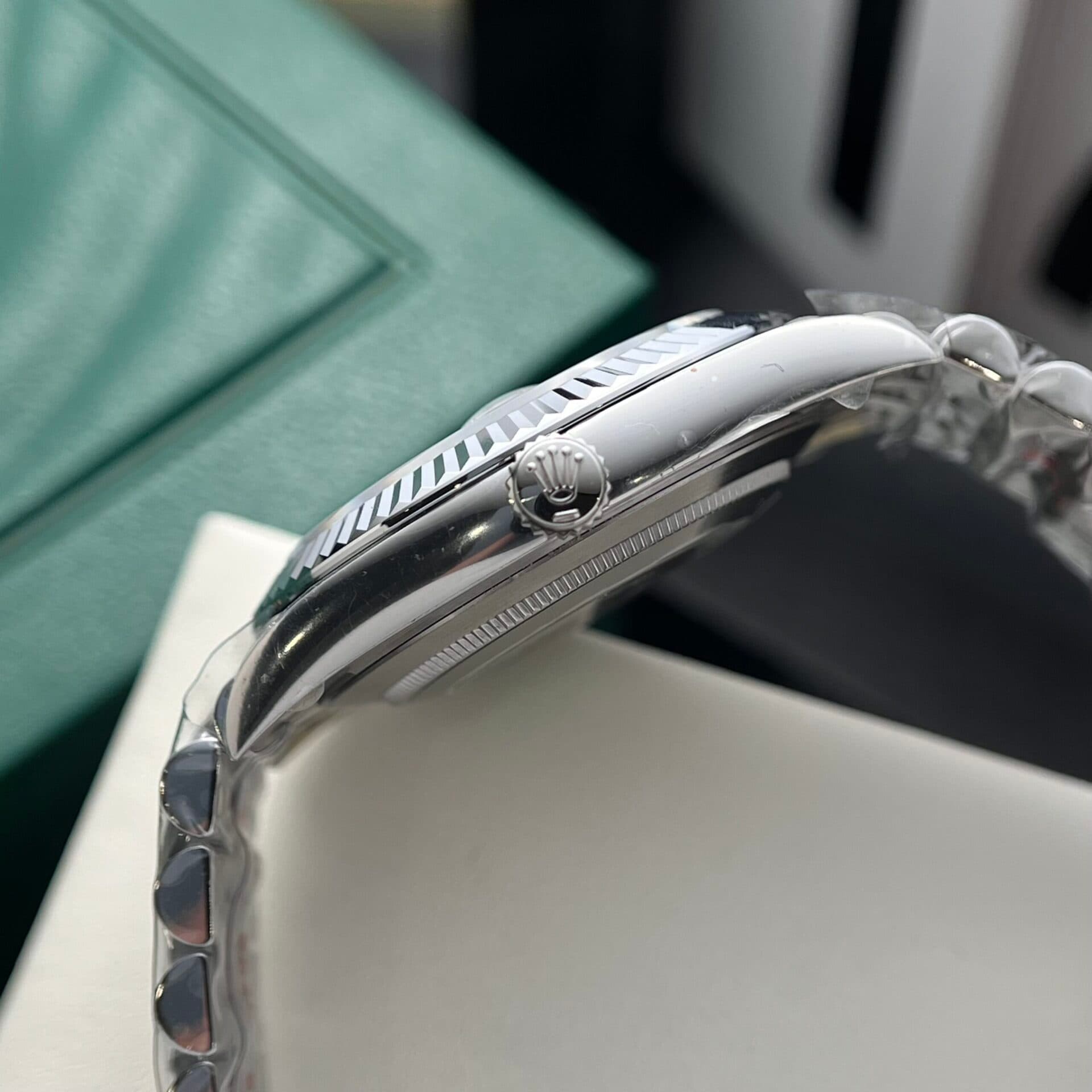 Dong-Ho-Rolex-Replica-11-1-scaled-1