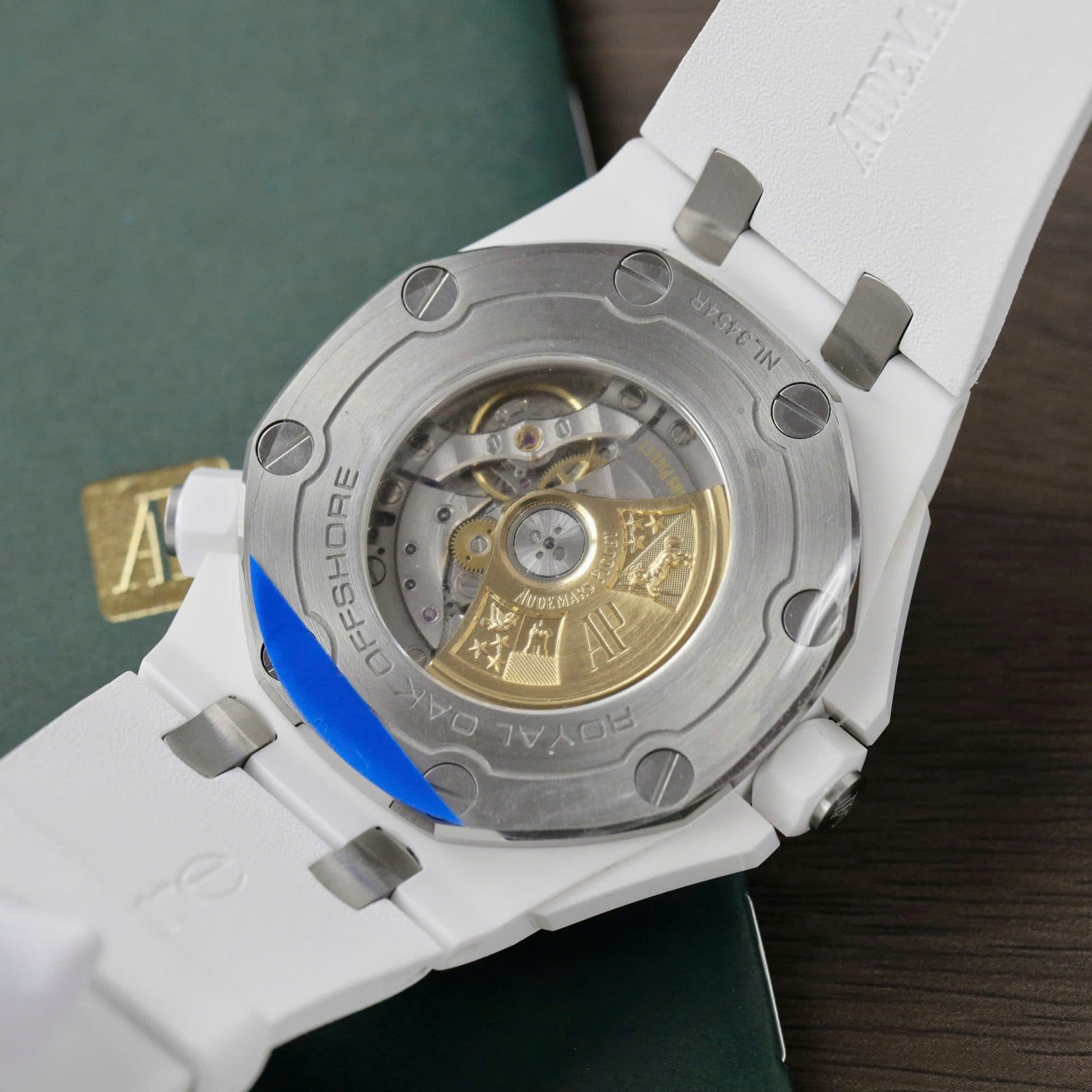 Audemars-Piguet-Royal-Oak-Offshore-15707CB-Replica-11-Gom-Trang-ZF-Factory-42mm-11-1