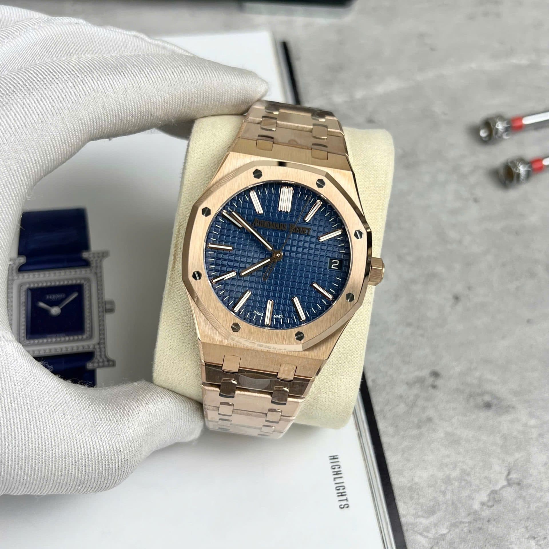 Dong-Ho-Audemars-Piguet-15500-Replica-11-Mat-Xanh-Blue-Nha-May-APS-41mm-2-1