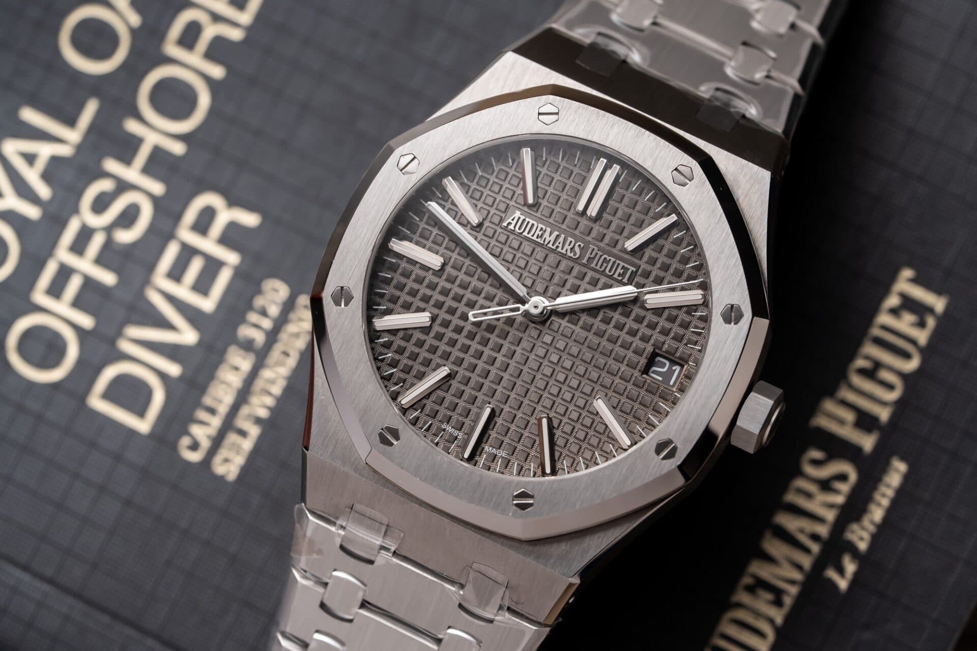 Dong-Ho-Audemars-Piguet-15500ST-Replica-11-Mat-So-Xam-ZF-41mm-3-1