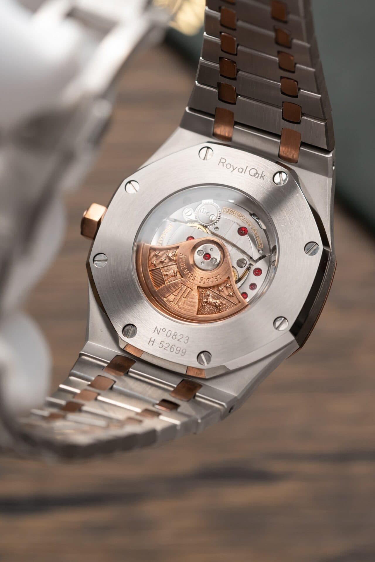 Dong-Ho-Audemars-Piguet-Royal-Oak-15400-Demi-Rose-Replica-ZF-Factory-41mm-6-1