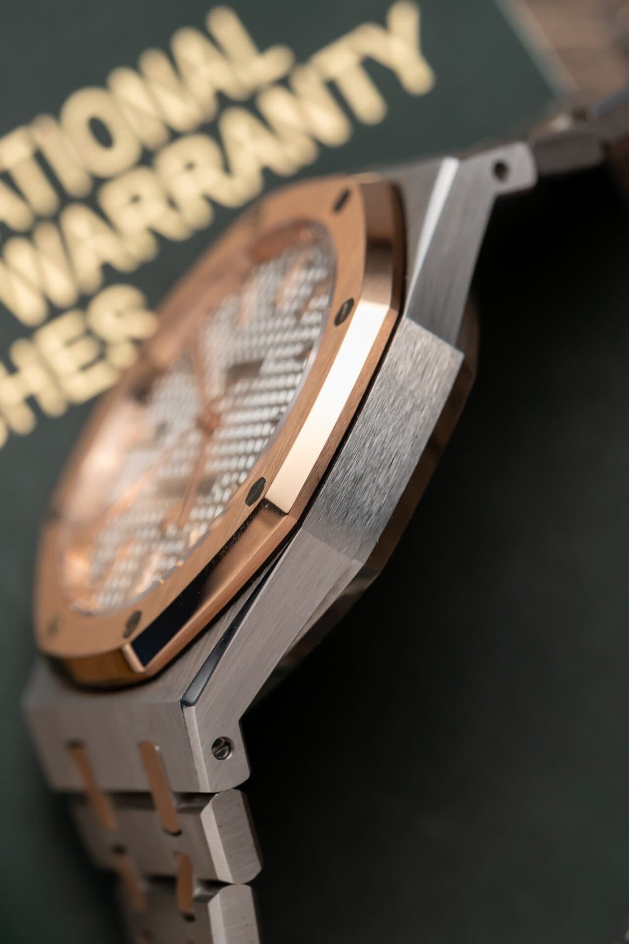 Dong-Ho-Audemars-Piguet-Royal-Oak-15400-Demi-Rose-Replica-ZF-Factory-41mm-8-1