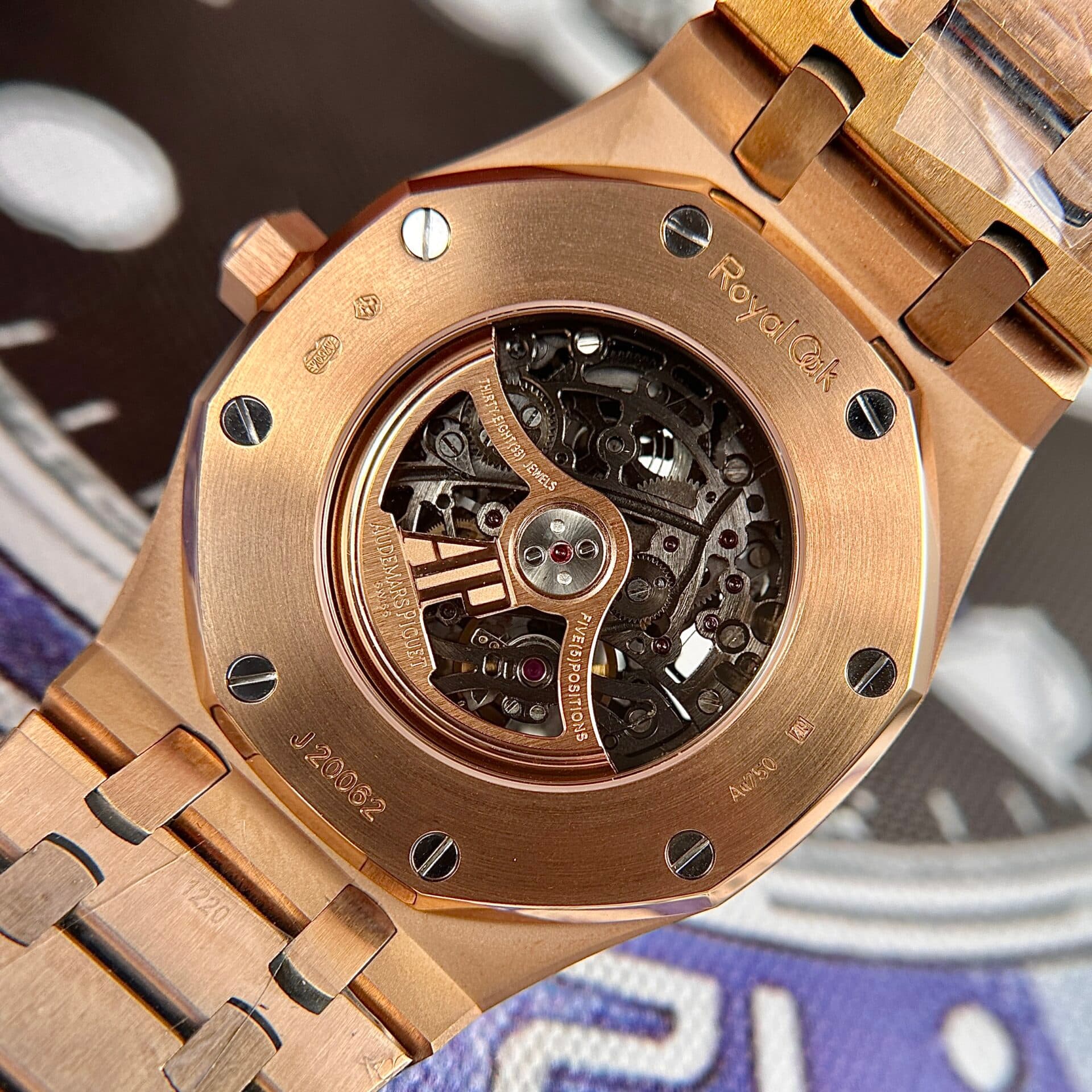 Dong-Ho-Audemars-Piguet-Royal-Oak-15407-Rose-Gold-Replica-11-APS-41mm-1-1