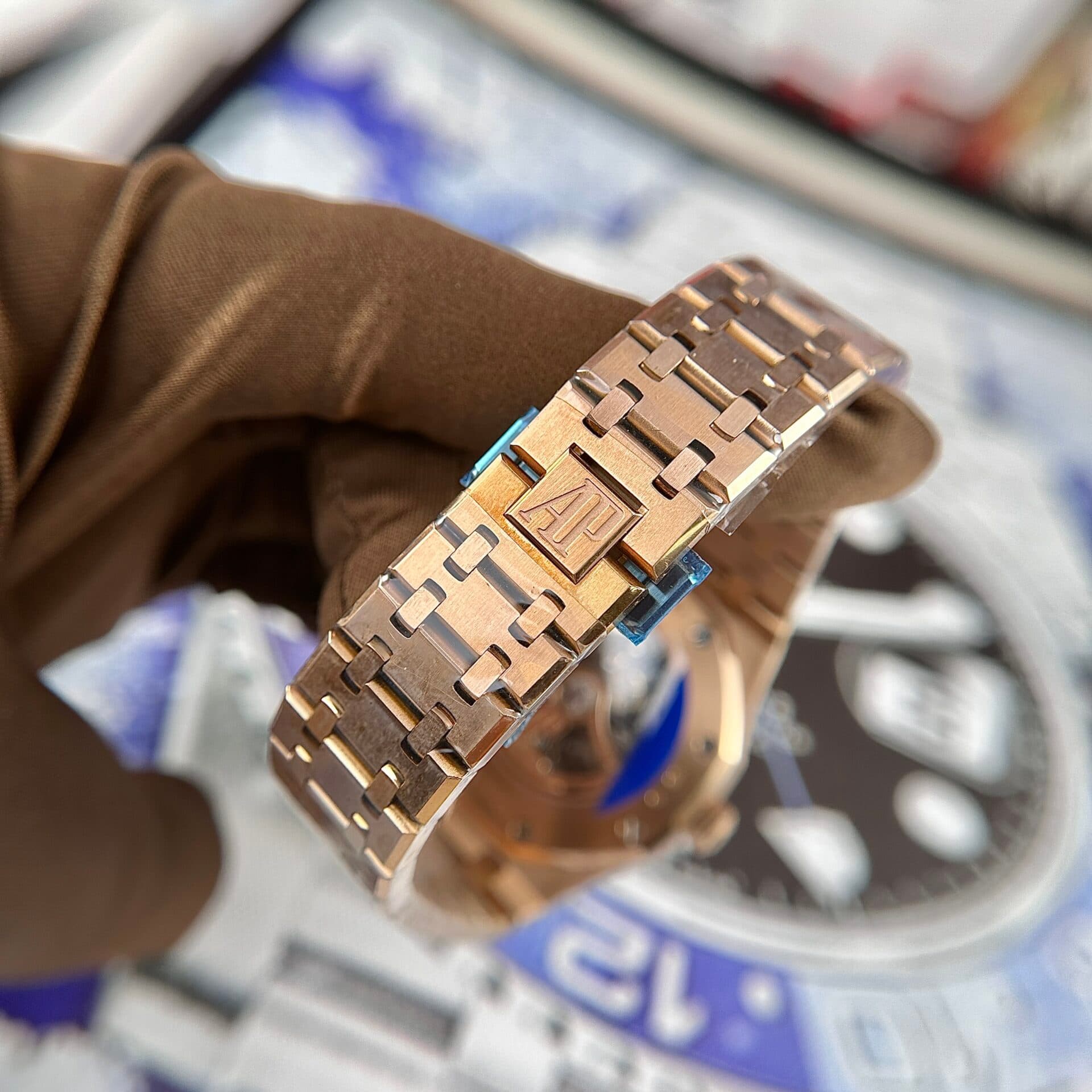 Dong-Ho-Audemars-Piguet-Royal-Oak-15407-Rose-Gold-Replica-11-APS-41mm-7-1