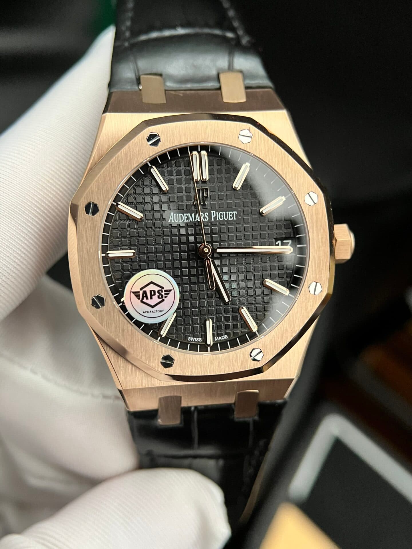 Dong-Ho-Audemars-Piguet-Royal-Oak-15500OR-Nam-Day-Da-41mm-3-1