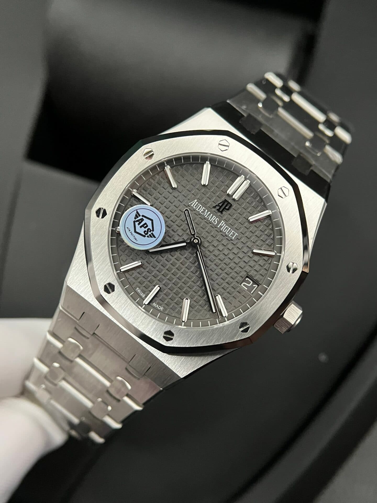 Dong-Ho-Audemars-Piguet-Royal-Oak-15500ST-Mat-Xam-Nha-May-APS-41mm-2-1