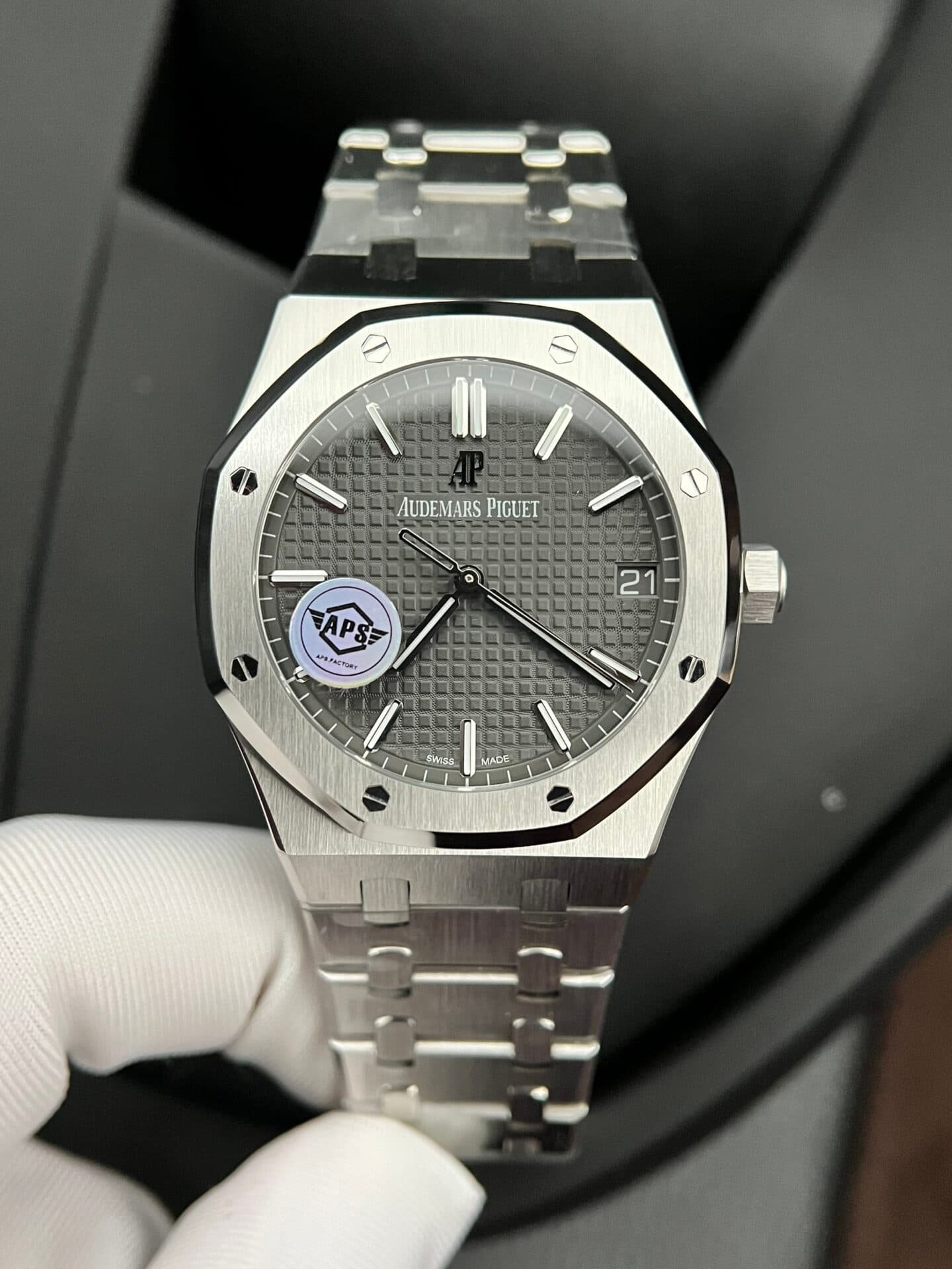 Dong-Ho-Audemars-Piguet-Royal-Oak-15500ST-Mat-Xam-Nha-May-APS-41mm-3-1