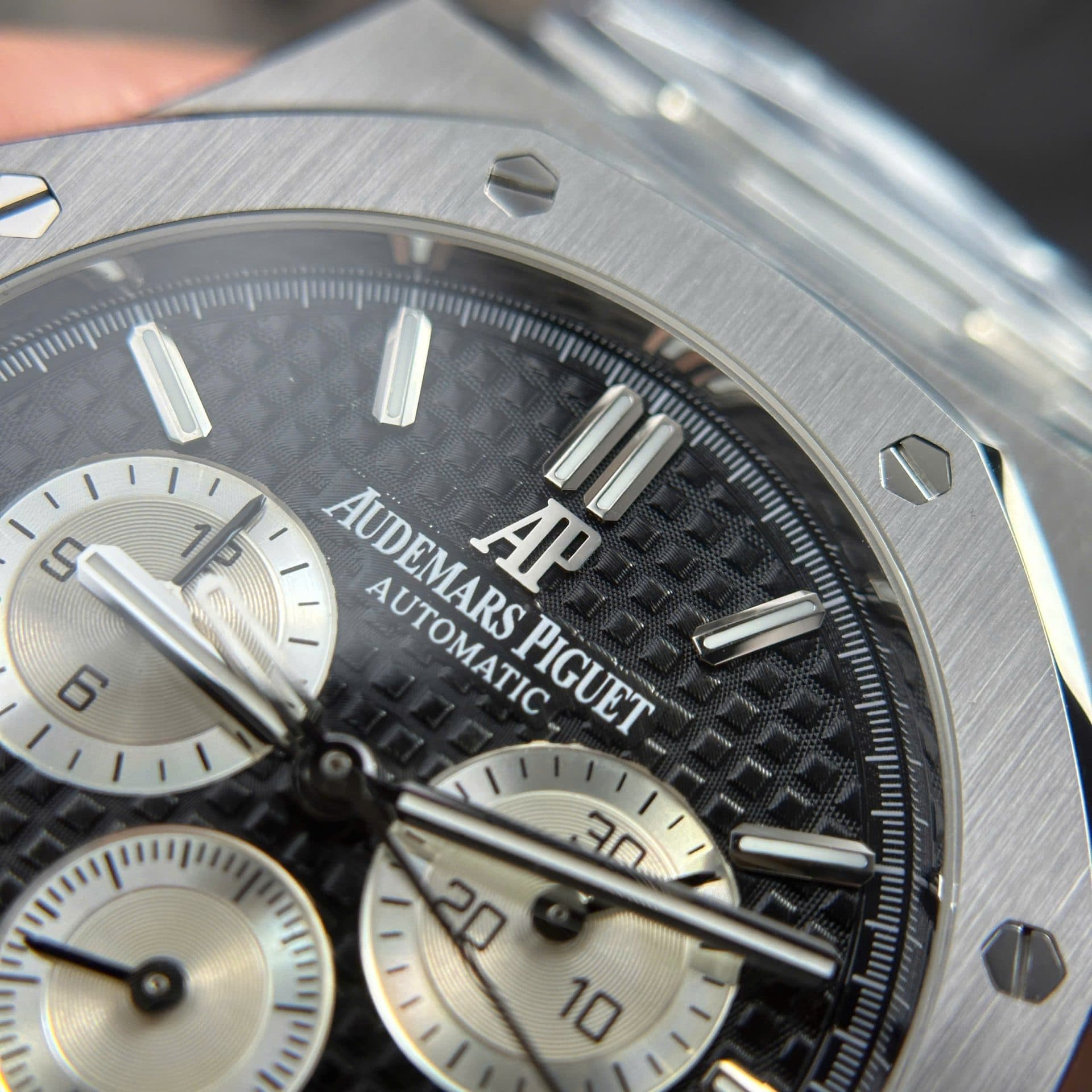Dong-Ho-Audemars-Piguet-Royal-Oak-26331-Chronograph-Replica-11-Mat-Den-41mm-11-1