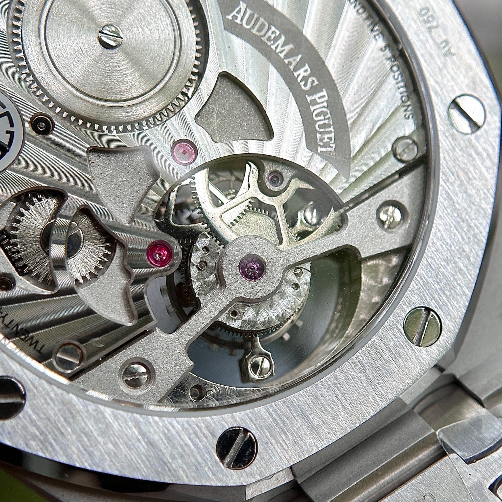 Dong-Ho-Audemars-Piguet-Royal-Oak-26521TI-Tourbillon-Replica-11-41mm-7-1
