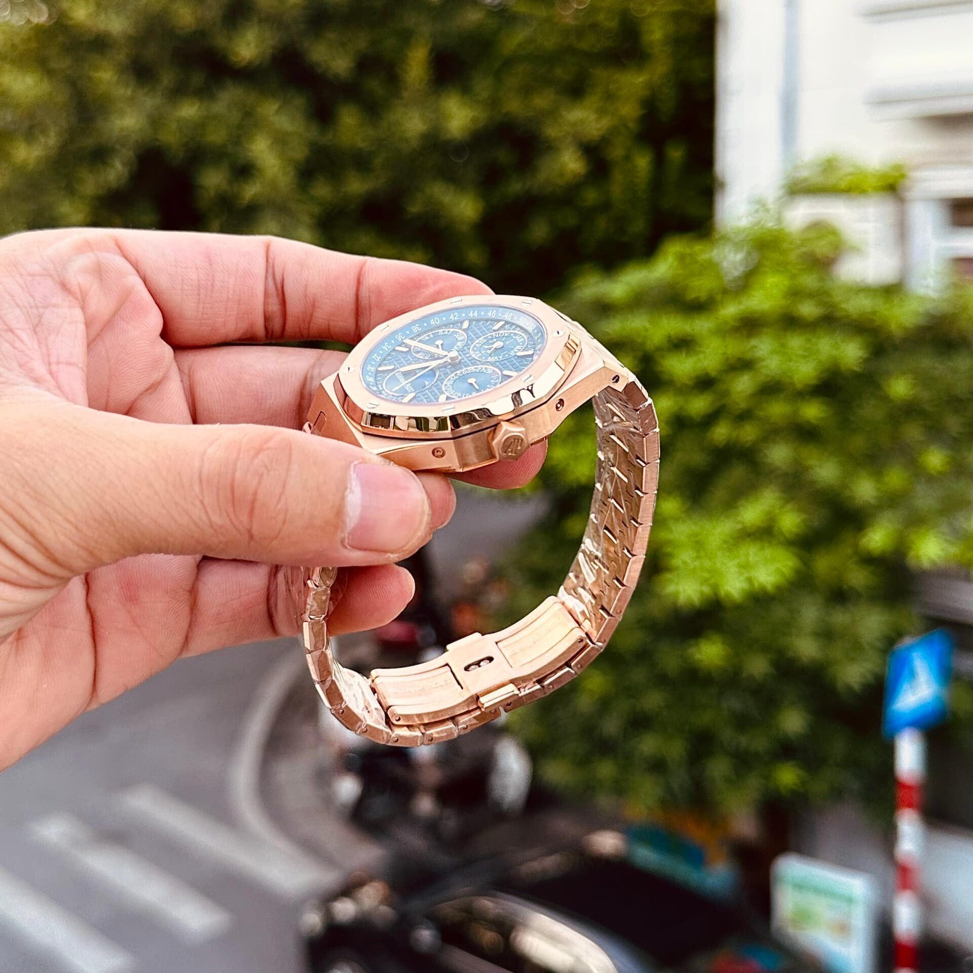 Dong-Ho-Audemars-Piguet-Royal-Oak-26574OR-Mat-Trang-Rep-11-41mm-7-1