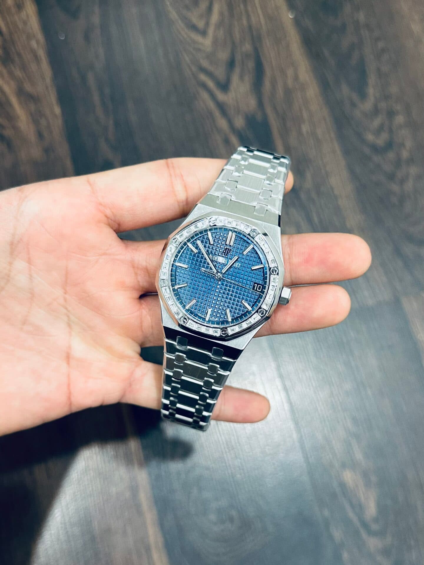 Dong-Ho-Audemars-Piguet-Royal-Oak-Dinh-Kim-Moissanite-41mm-6-1