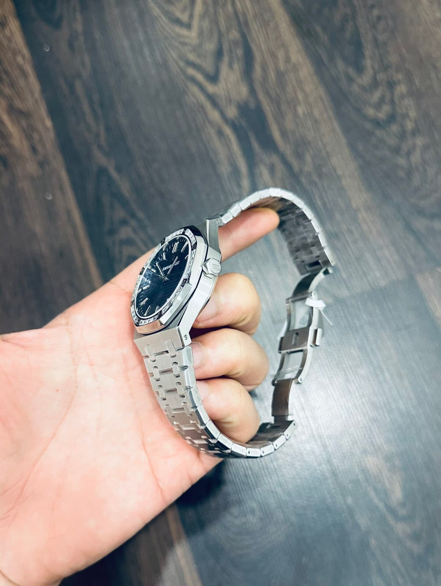 Dong-Ho-Audemars-Piguet-Royal-Oak-Dinh-Kim-Moissanite-41mm-7-1