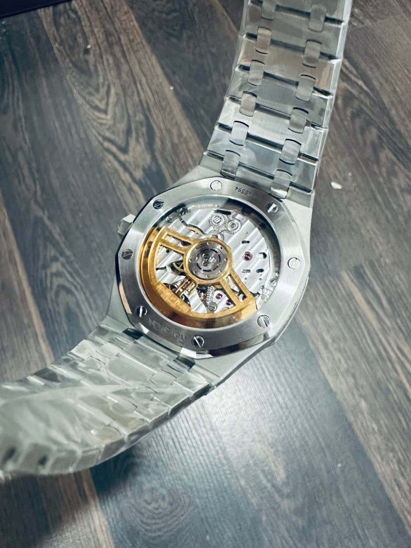 Dong-Ho-Audemars-Piguet-Royal-Oak-Dinh-Kim-Moissanite-41mm-8-scaled-1