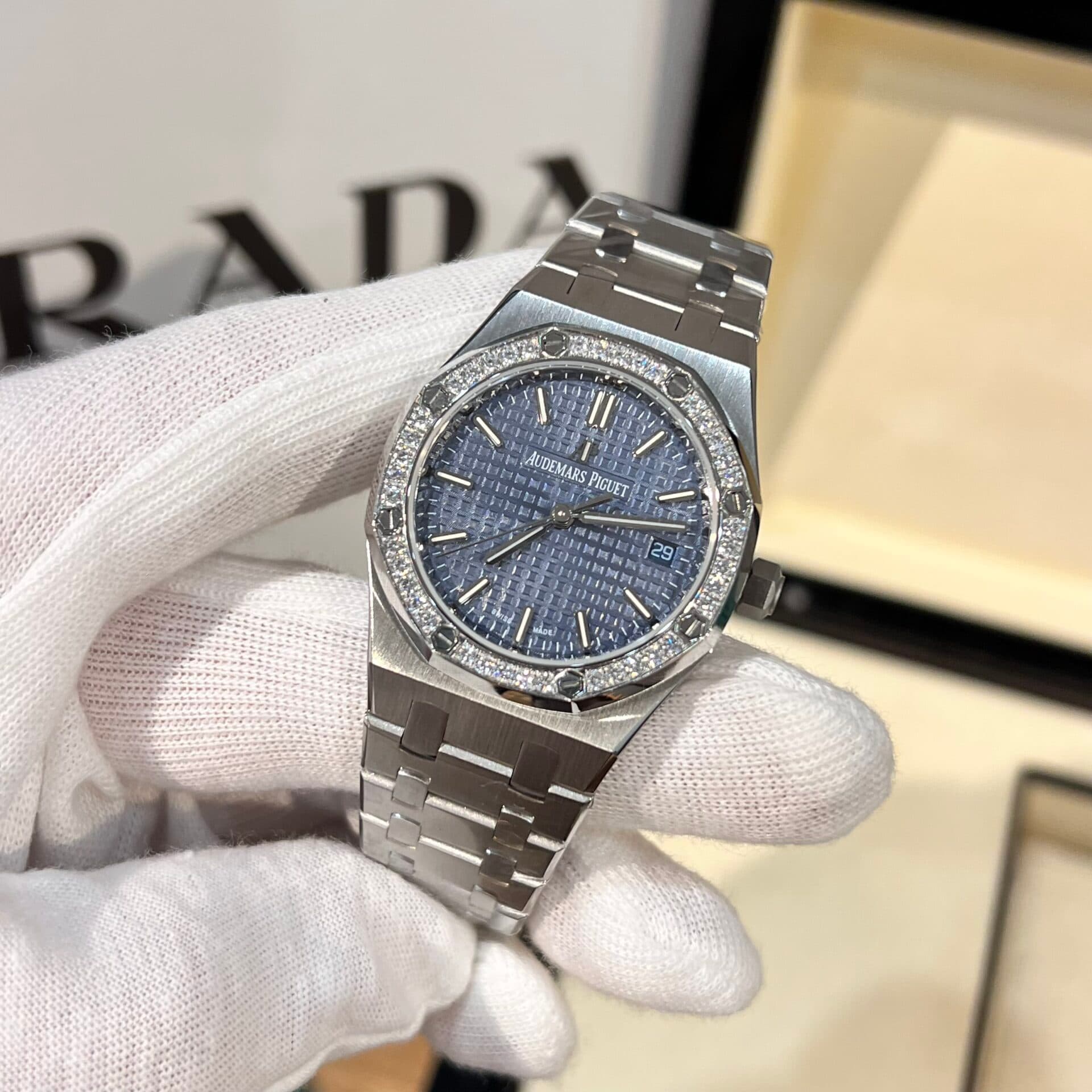Dong-Ho-Audemars-Piguet-Royal-Oak-Nu-Dinh-Da-Rep-11-34mm-6-1