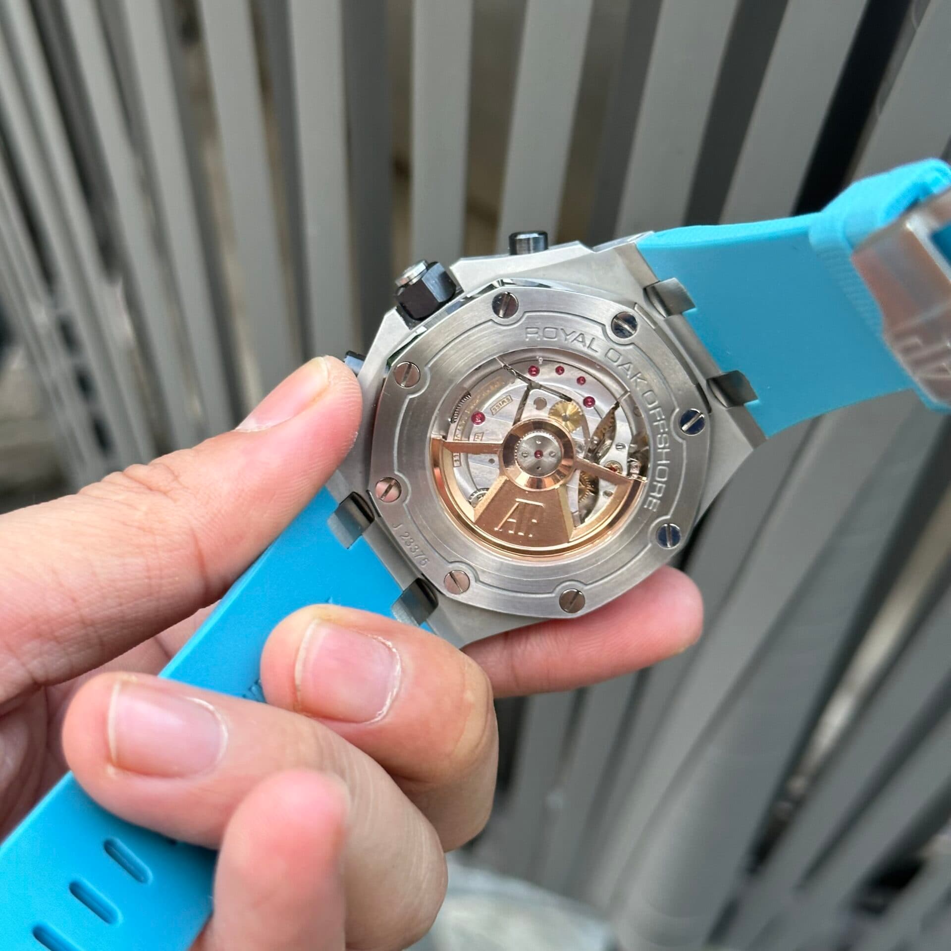 Dong-Ho-Audemars-Piguet-Royal-Oak-Offshoe-26238ST-Blue-Rep-11-42mm-5-1