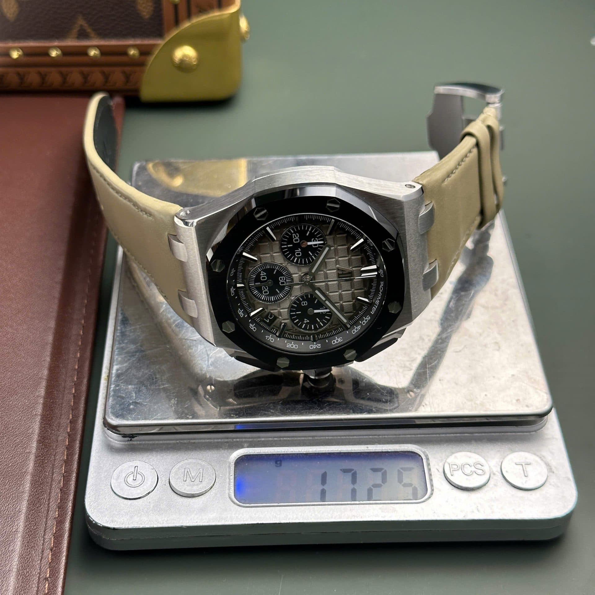 Dong-Ho-Audemars-Piguet-Royal-Oak-Offshore-Chronograph-26420-Rep-1-1-Mat-Xam-Nha-May-APP-43mm-10-1