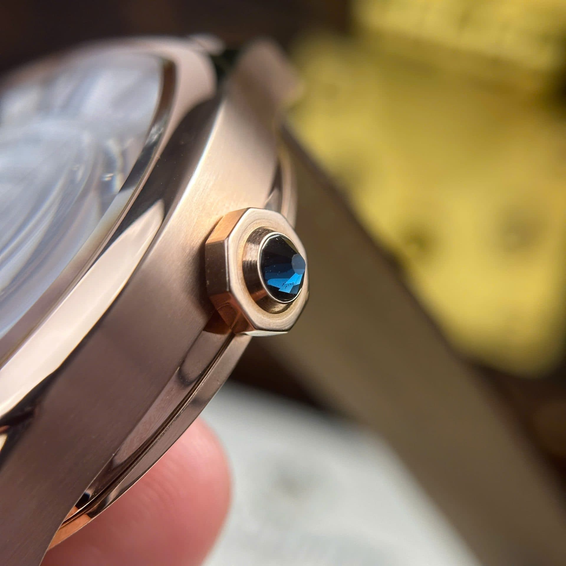 Dong-Ho-Cartier-Drive-Tourbillon-Replica-11-Mat-So-Van-Guiloche-Day-Da-41mm-8-1