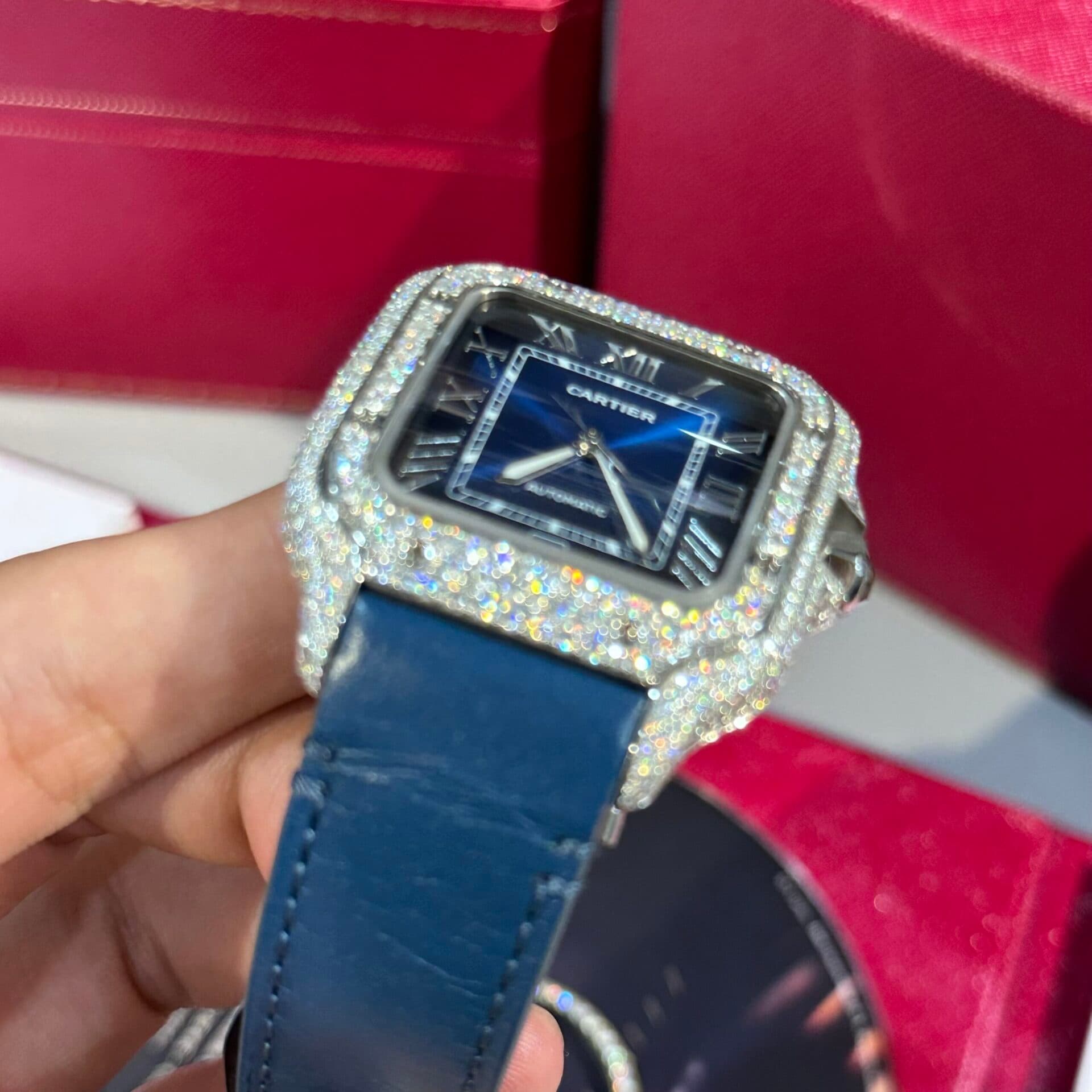 Dong-Ho-Cartier-Santos-Blue-Dial-Dinh-Full-Kim-Cuong-Moissanite-39-5-scaled-1
