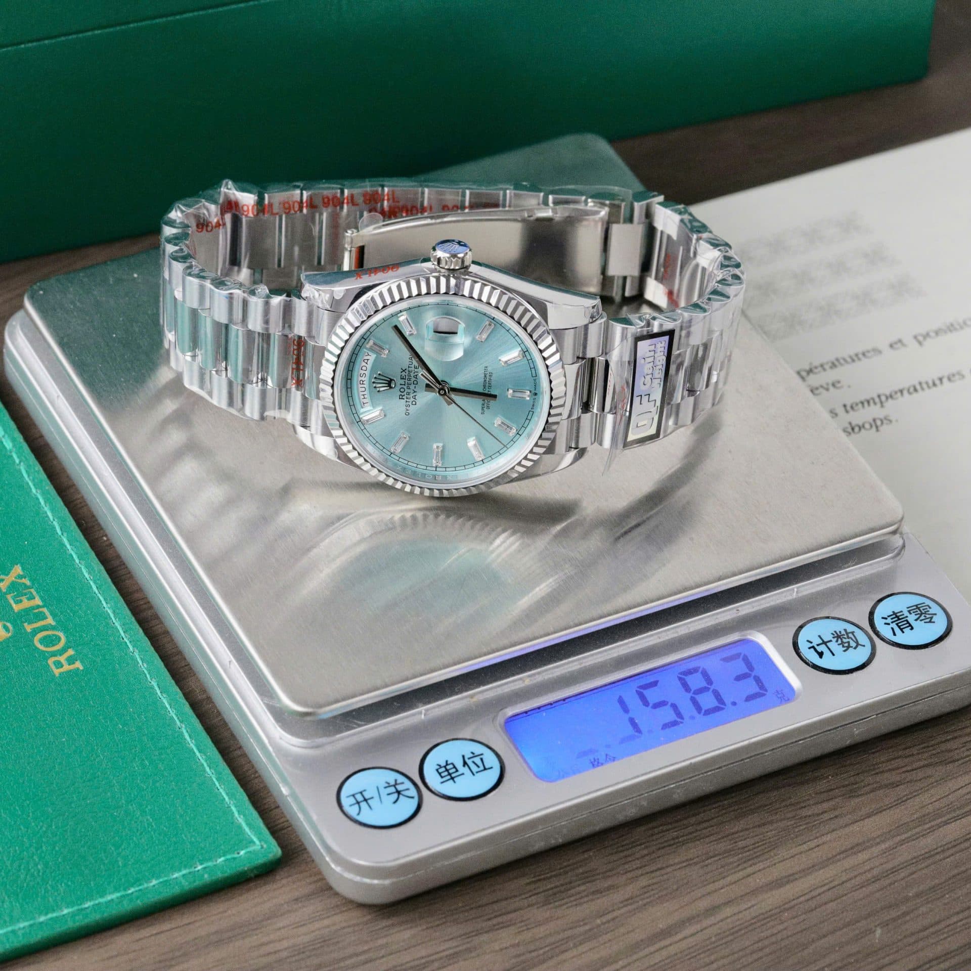 Dong-Ho-Che-Tac-Rolex-Day-Date-128236-Mat-Xanh-Bang-Trong-Luong-158gram-Nha-May-QF-36mm-1-1