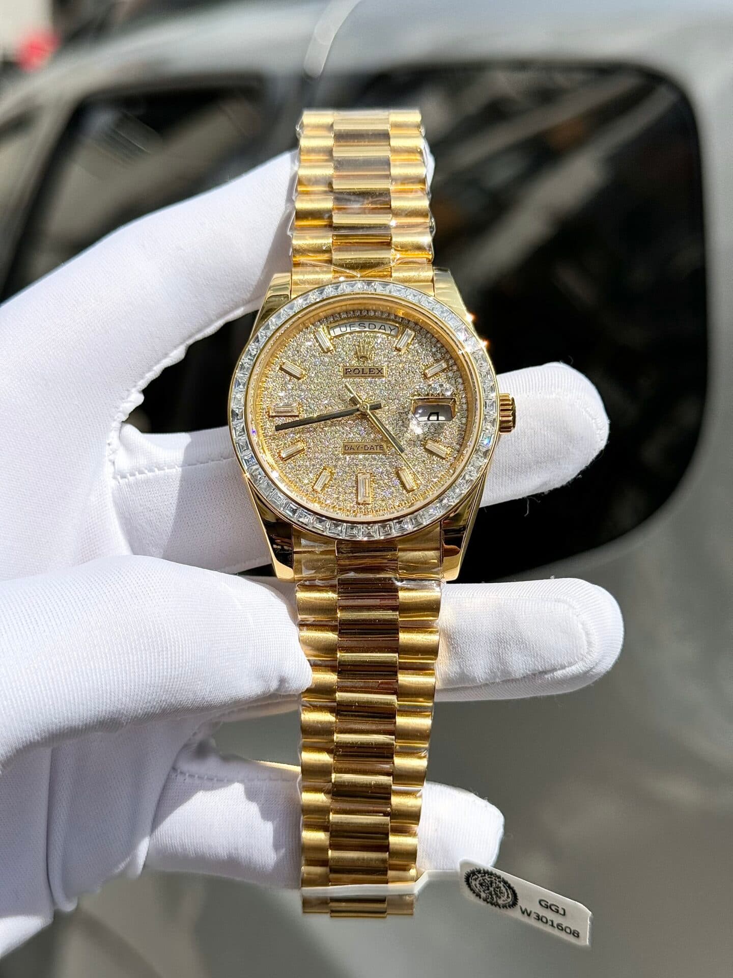 Dong-Ho-Kim-Cuong-Rolex-Day-Date-Do-Moissanite-Baguette-GM-V2-40mm-2-1