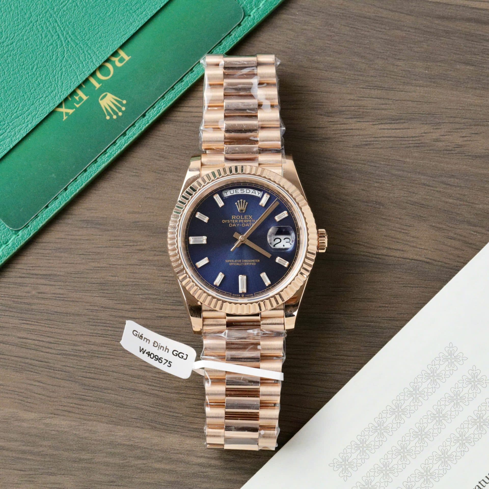 Dong-Ho-Nam-Rolex-Day-Date-Mat-Xanh-Che-Tac-Trong-Luong-186Gram-Boc-Vang-That-40mm-1-1