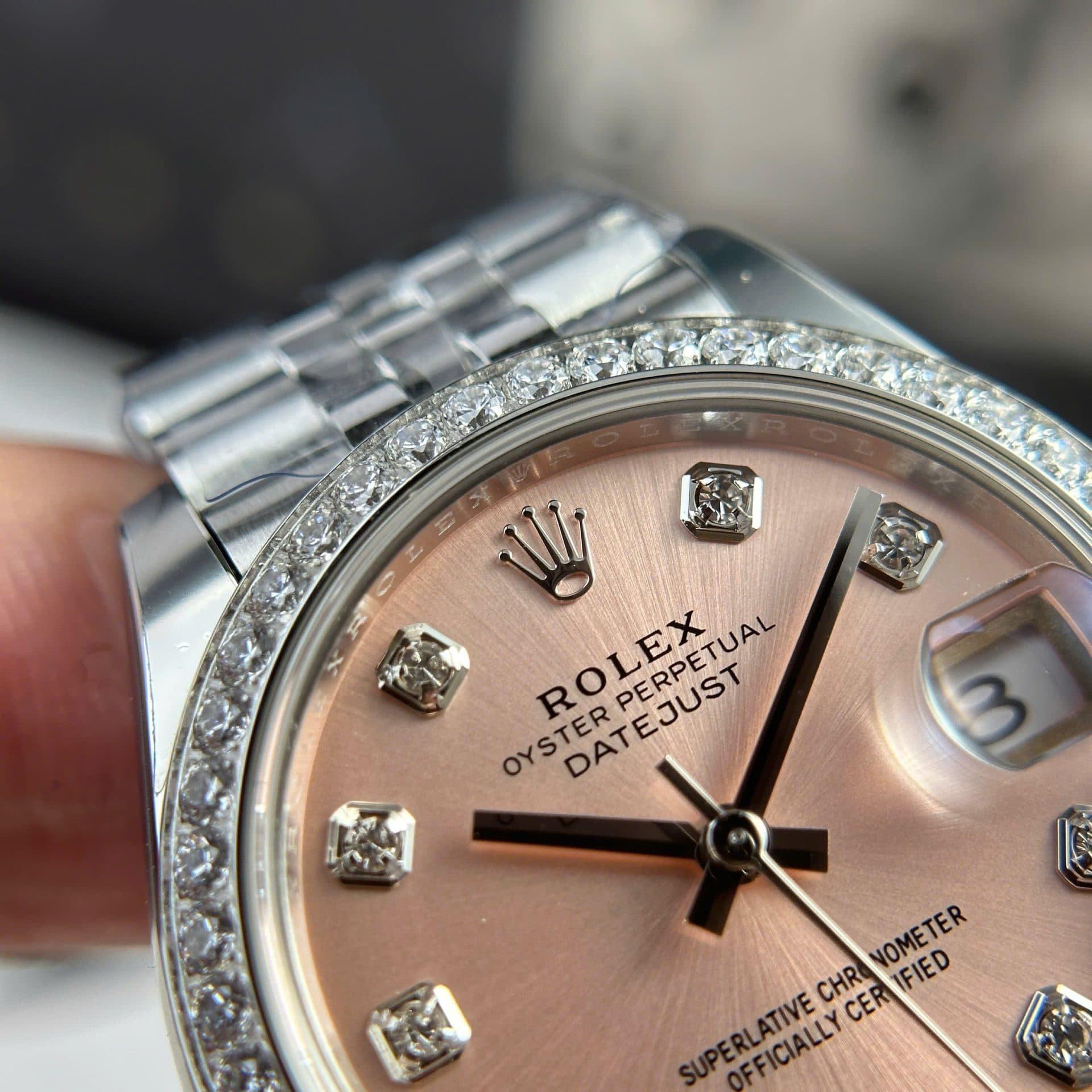 Dong-Ho-Nu-Rolex-DateJust-Rep-11-Cao-Cap-Mat-Hong-Coc-So-Da-Nha-May-THB-31mm-3-1
