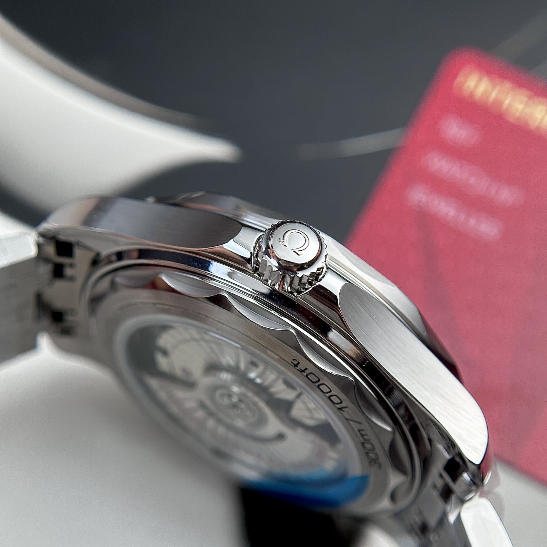 Dong-Ho-Omega-Che-Tac-Seamaster-Summer-Blue-Nha-May-VS-42mm-2-1