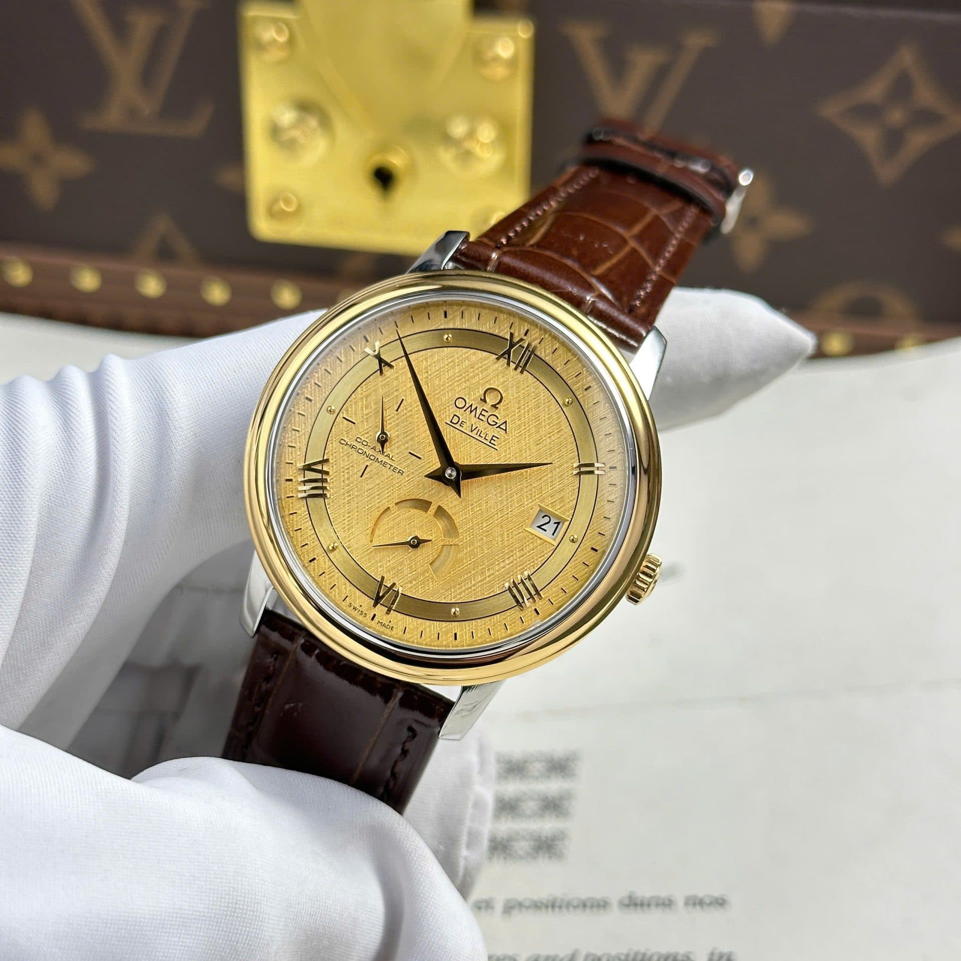Dong-Ho-Omega-De-Ville-Prestige-Power-Reserve-Replica-11-Mat-Vang-Day-Da-39-4-1