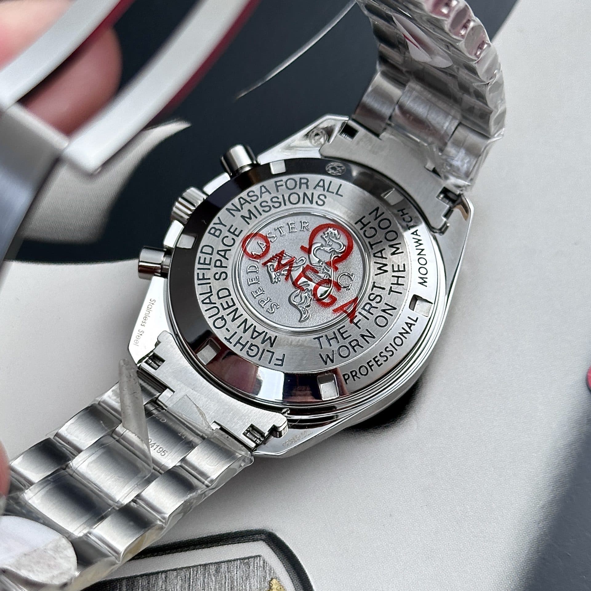 Dong-Ho-Omega-Rep-11-Speedmaster-Moonwatch-Nam-Day-Thep-42mm-5-1