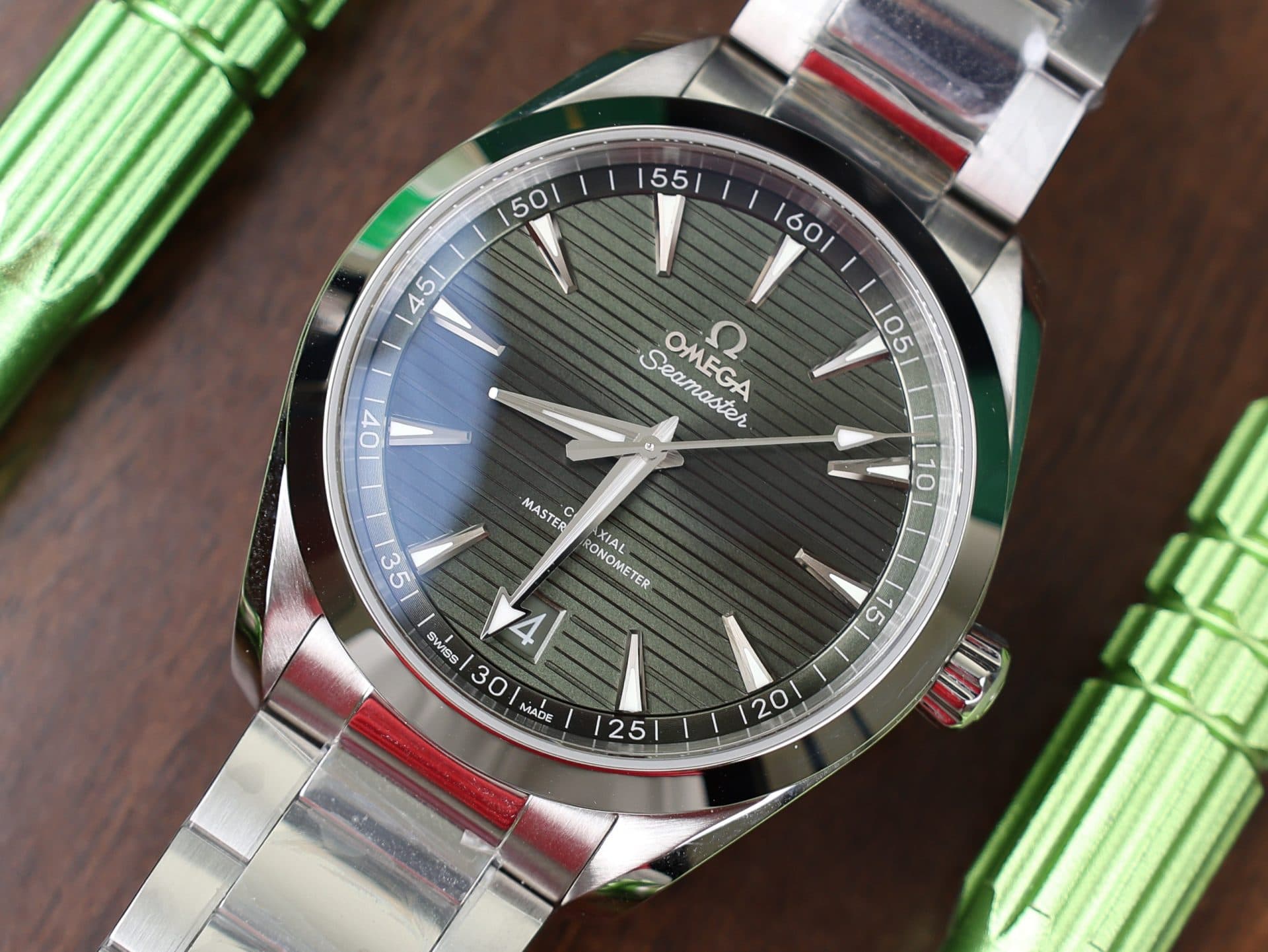 Dong-Ho-Omega-Seamaster-Aqua-Terra-Replica-11-Thuy-Sy-Day-Kim-Loai-3-1