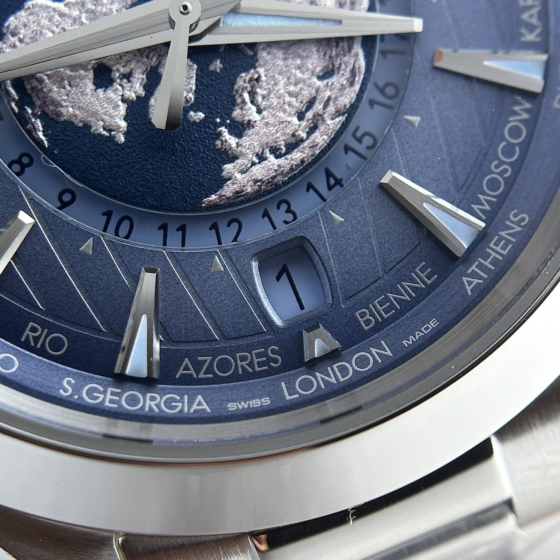 Dong-Ho-Omega-Seamaster-Aqua-Terra-Worldtimer-Mat-Xanh-Duong-VSF-43mm-1-1