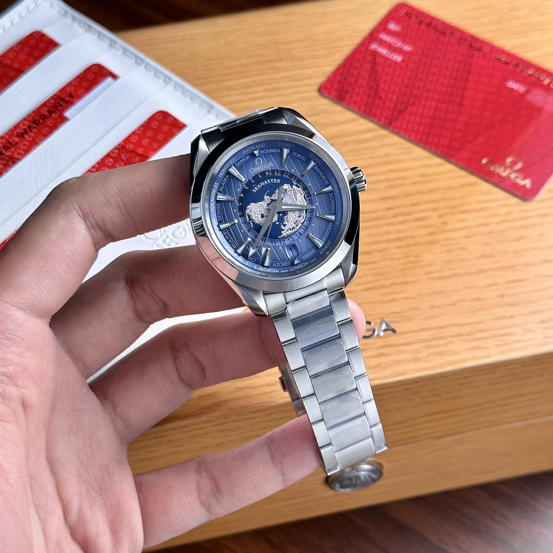 Dong-Ho-Omega-Seamaster-Aqua-Terra-Worldtimer-Mat-Xanh-Duong-VSF-43mm-2-1