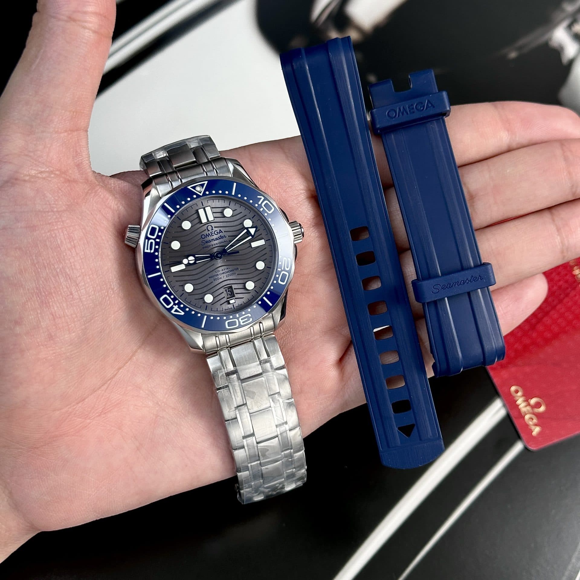 Dong-Ho-Omega-Seamaster-Diver-300M-Replica-11-Mat-So-Xam-VSF-1-1