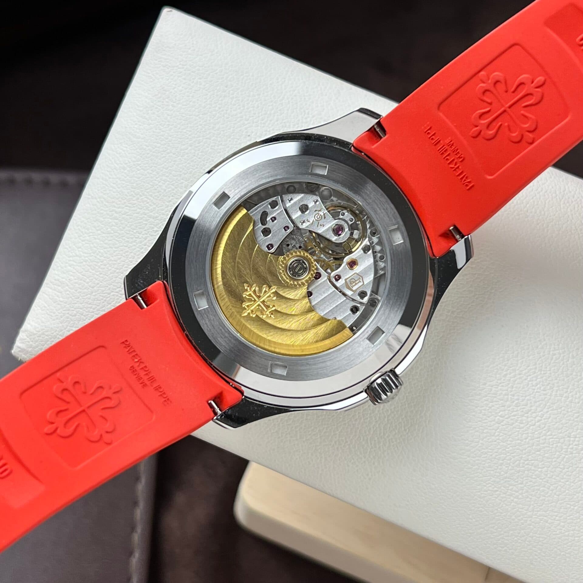 Dong-Ho-Patek-Philippe-5167A-Replica-11-3K-Factory-Day-Do-40mm-2-scaled-1