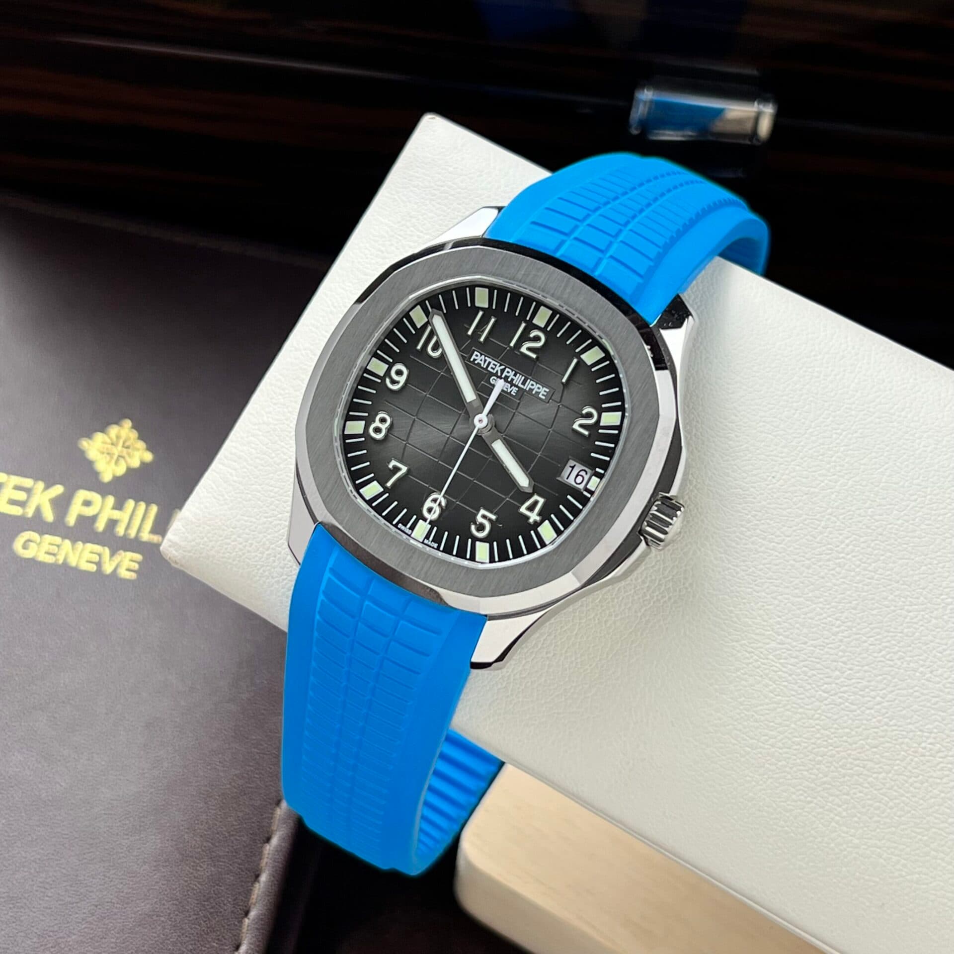 Dong-Ho-Patek-Philippe-5167A-Replica-11-3K-Factory-Day-Xanh-40mm-1-scaled-1