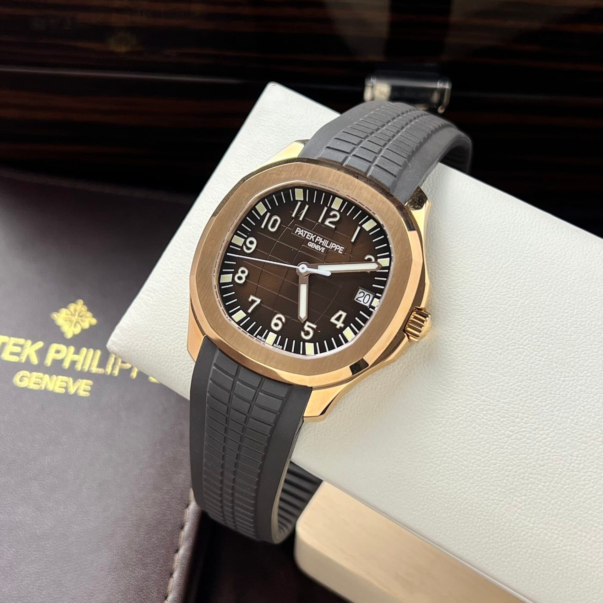 Dong-Ho-Patek-Philippe-Aquanaut-5167R-Replica-11-3K-Factory-40mm-3-scaled-1