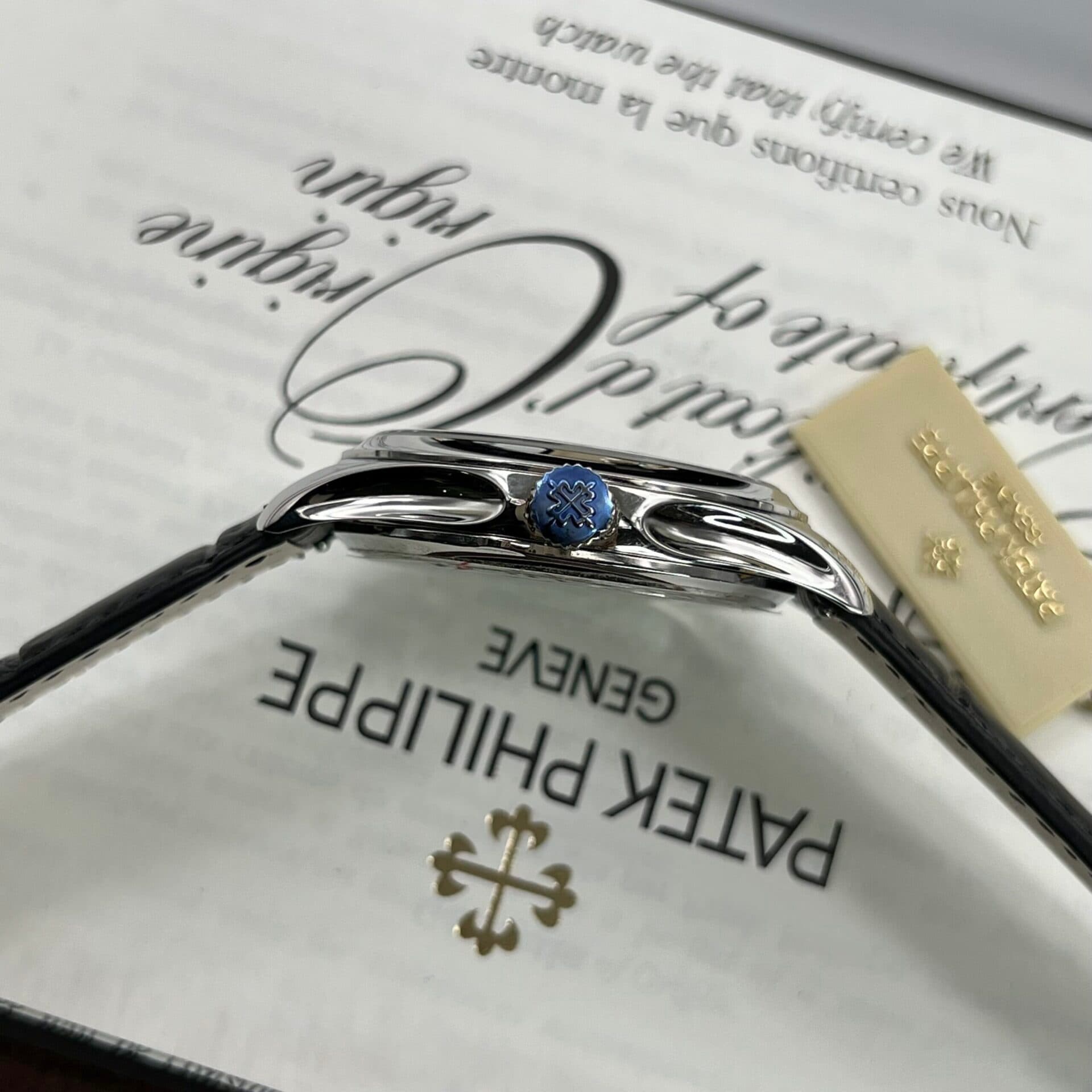 Dong-Ho-Patek-Philippe-Calatava-5227G-Fake-Cao-Cap-GRF-39mm-5-scaled-1