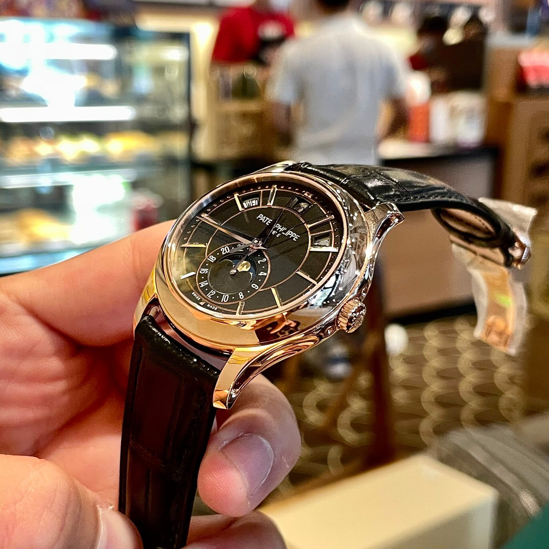 Dong-Ho-Patek-Philippe-Complications-5205G-Mat-Den-Rep-11-40mm-4-1