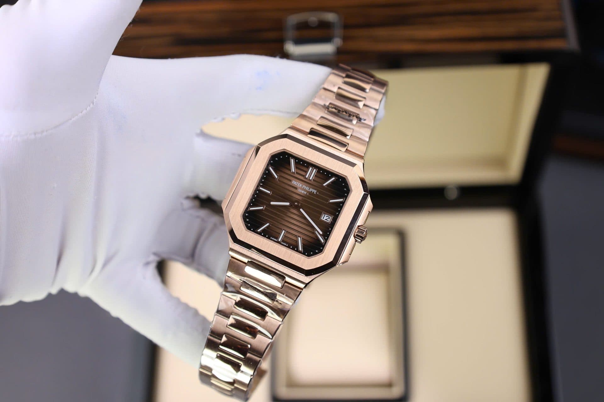 Dong-Ho-Patek-Philippe-Cubitus-5821-Rep-11-Ma-Vang-Hong-Mat-Chocolate-8-1