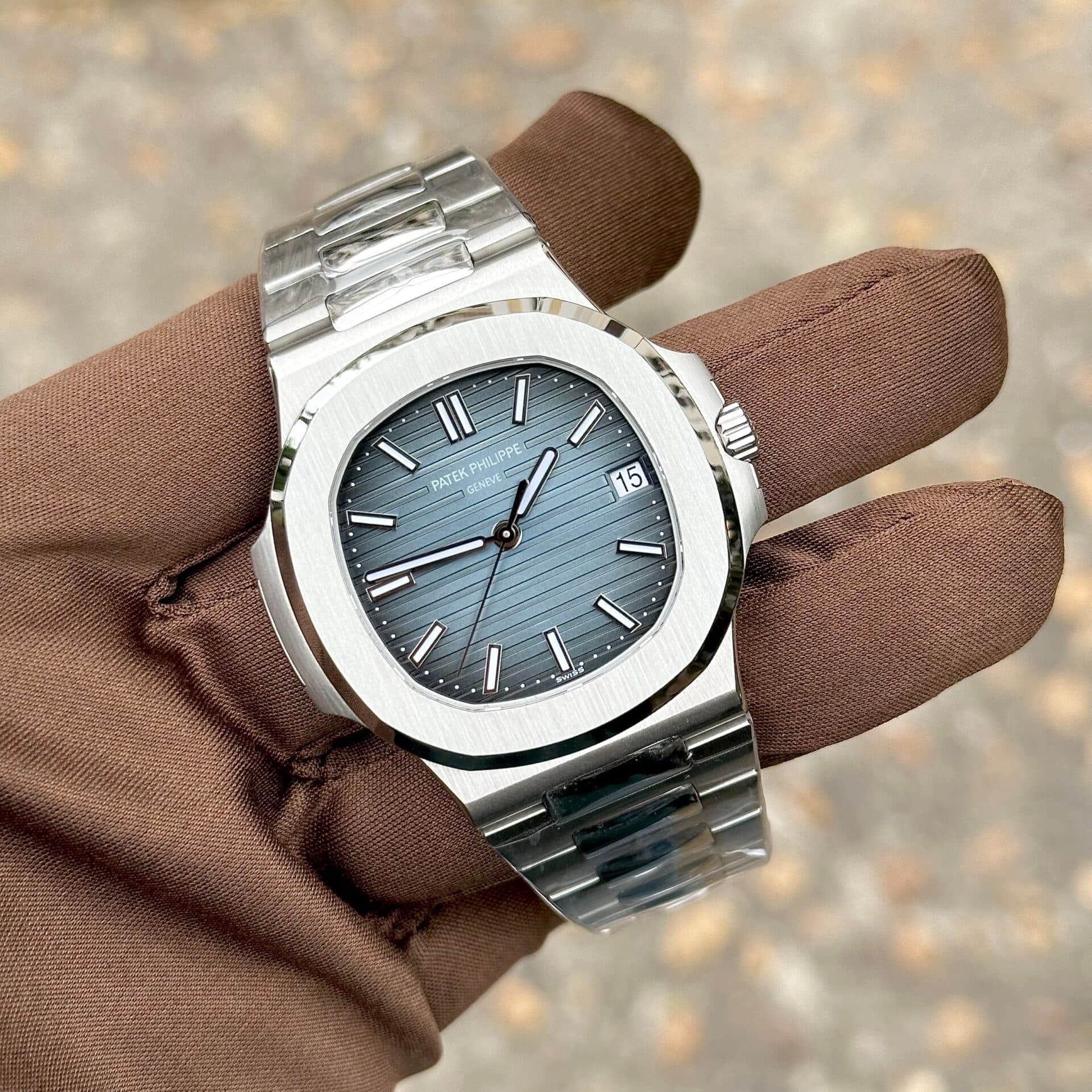 Dong-Ho-Patek-Philippe-Nautilus-5711-Replica-11-Mat-Xanh-3K-Factory-40mm-3-1