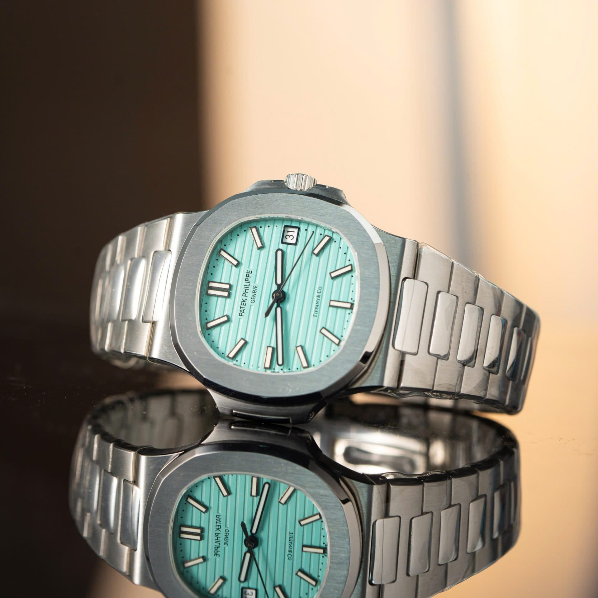 Dong-Ho-Patek-Philippe-Nautilus-5711-Tiffany-Co-Nha-May-3K-Rep-11-4-2