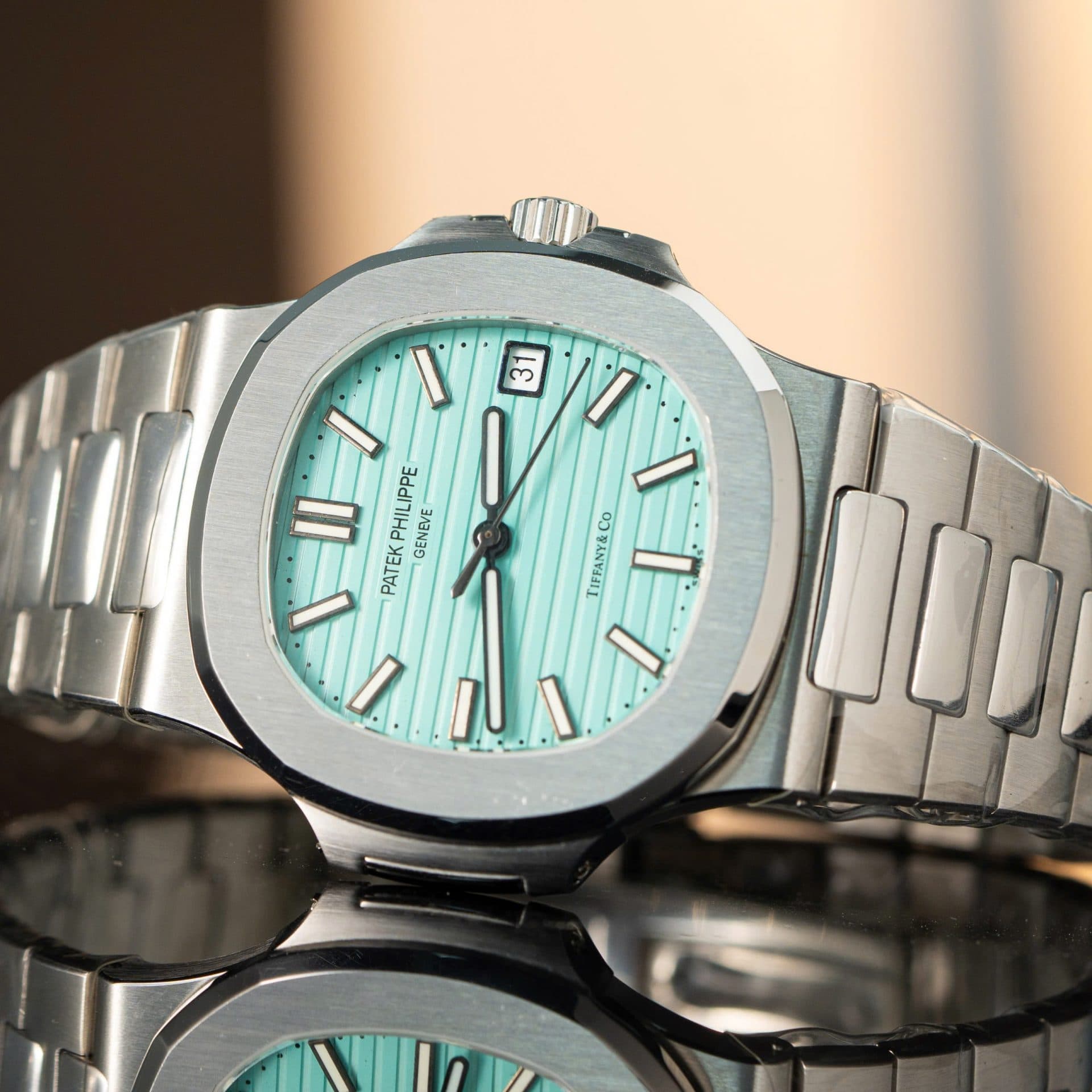 Dong-Ho-Patek-Philippe-Nautilus-5711-Tiffany-Co-Nha-May-3K-Rep-11-6-2
