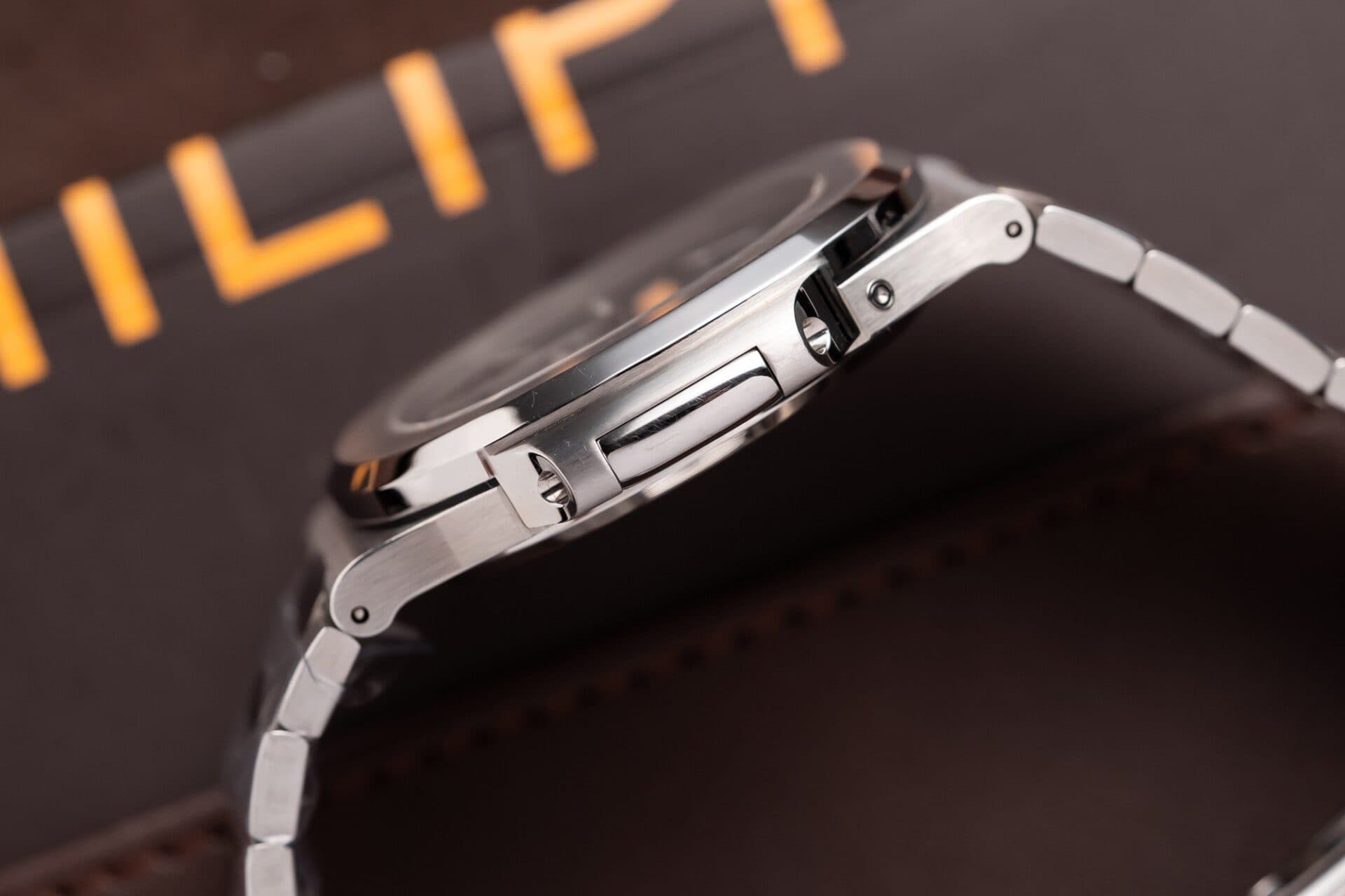 Dong-Ho-Patek-Philippe-Nautilus-5712-Replica-11-PPF-V2-Full-Chuc-Nang-7-1