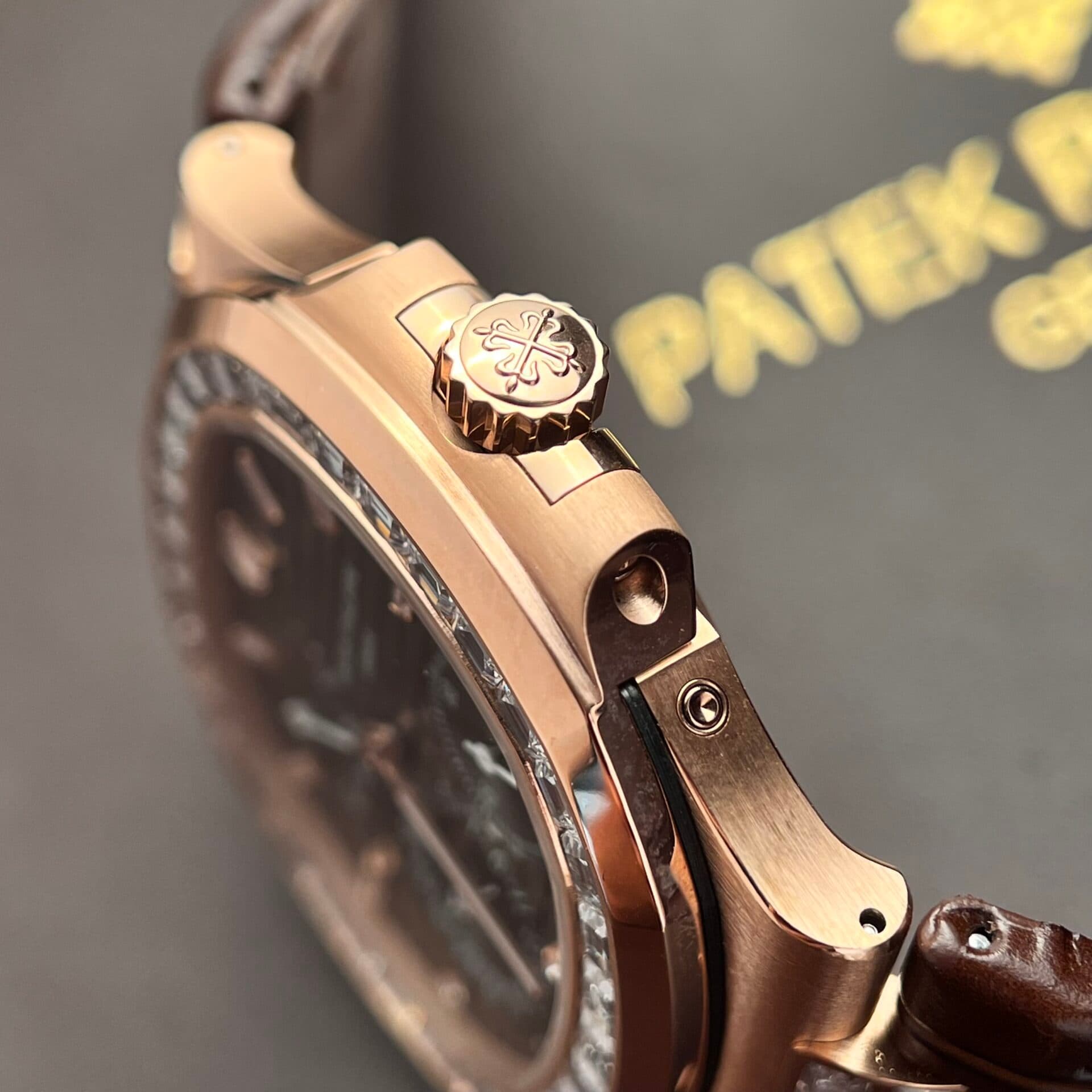 Dong-Ho-Patek-Philippe-Nautilus-5724R-Mat-So-Xam-Nha-May-GR-40mm-7-1