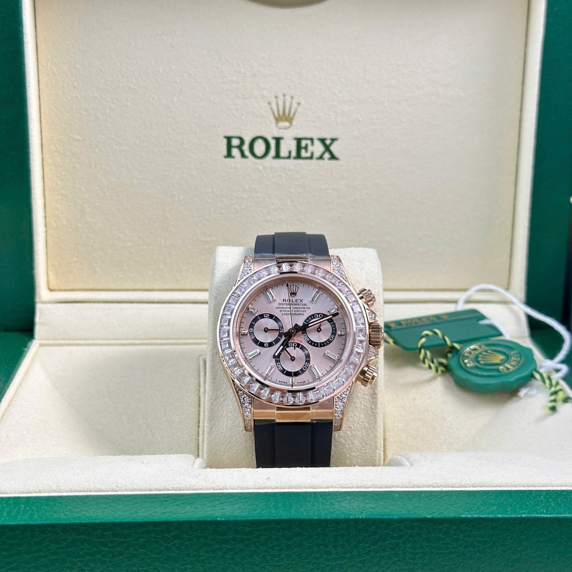 Dong-Ho-Rep-11-Rolex-Daytona-126535TBR-Mat-Sundust-Dinh-Da-Baguette-40mm-11-1