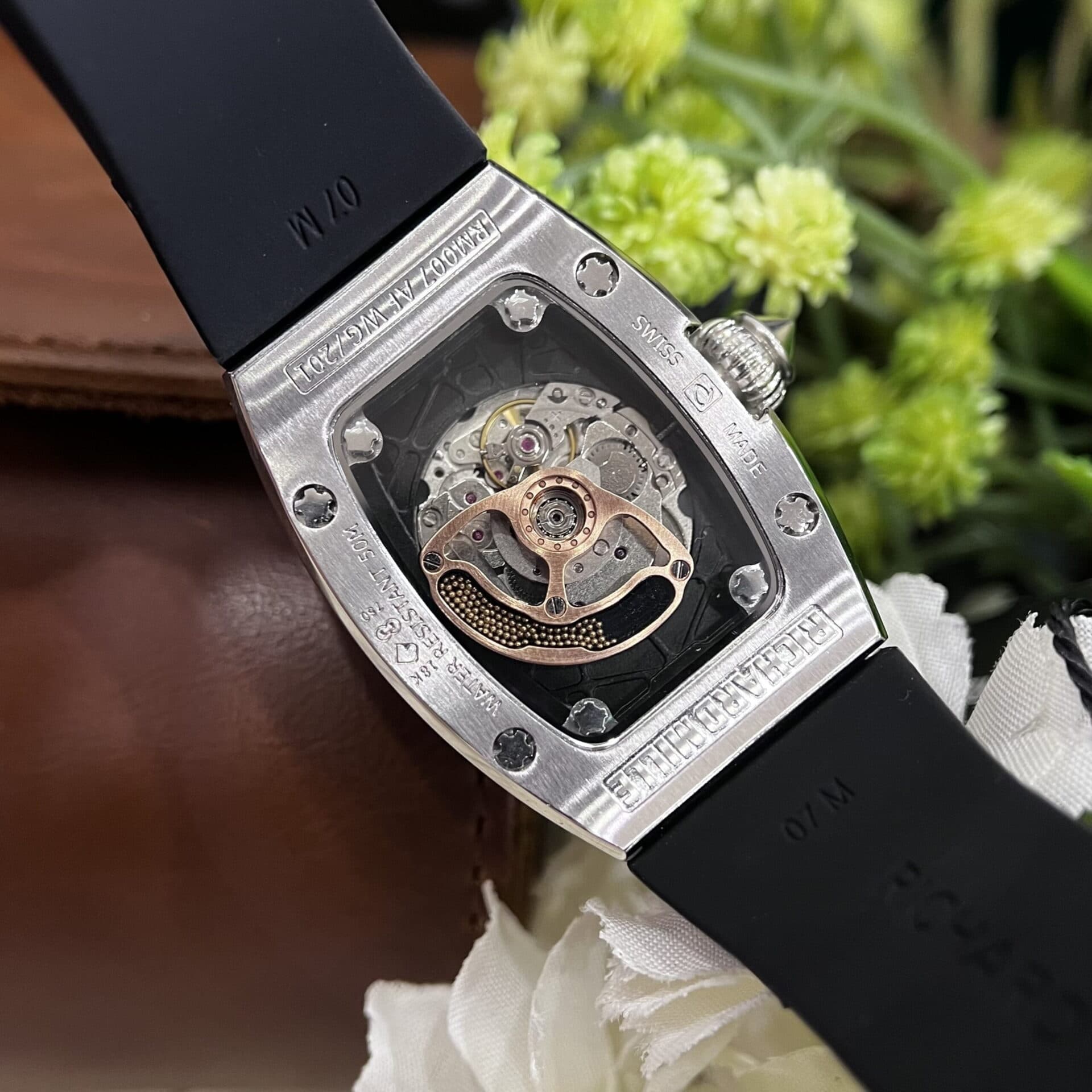 Dong-Ho-Richard-Mille-RM007-Rep-11-Nu-Day-Cao-Su-Dinh-Da-36mm-5-1