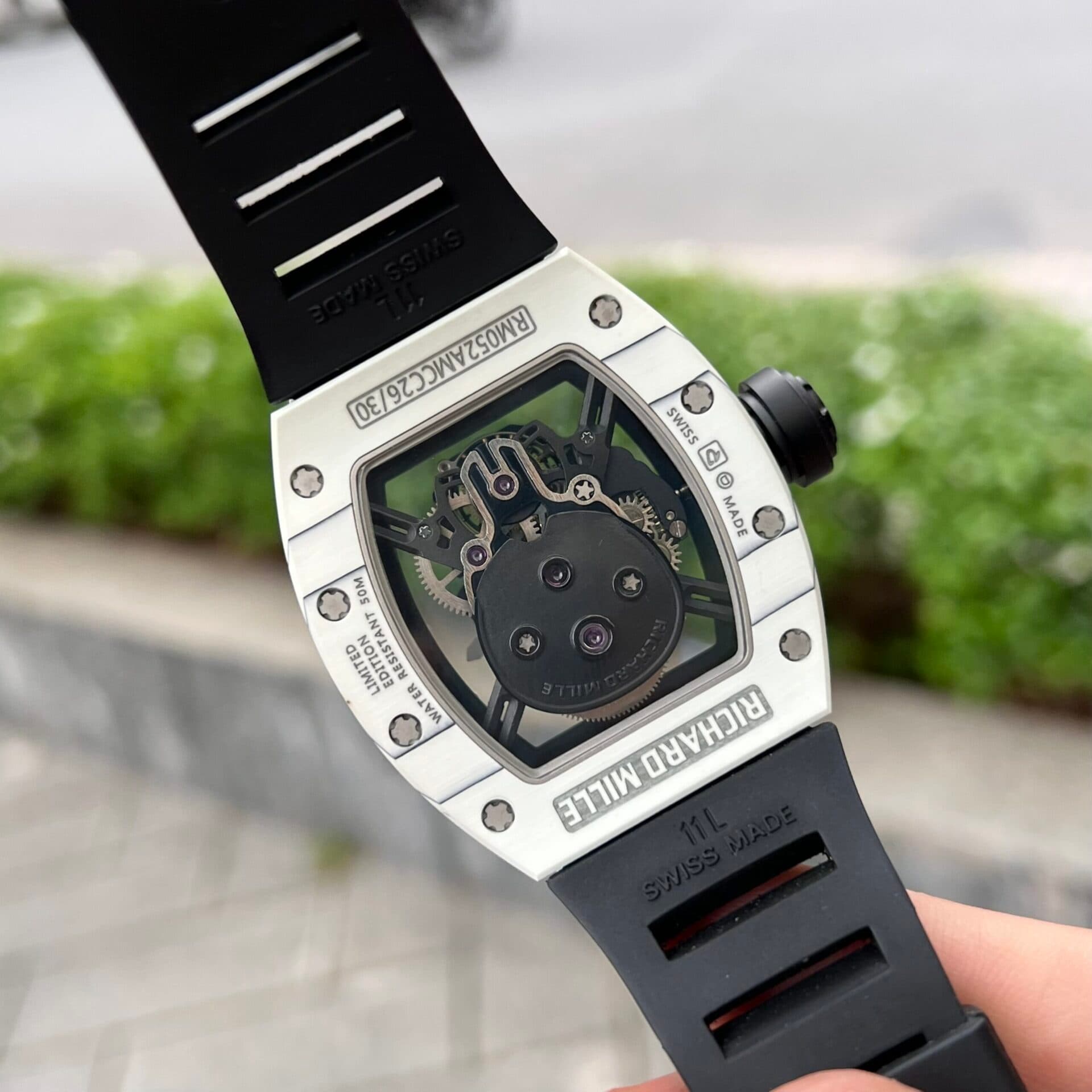 Dong-Ho-Richard-Mille-RM052-Tourbillon-Skull-Carbon-Rep-11-EUR-43mm-2-scaled-1