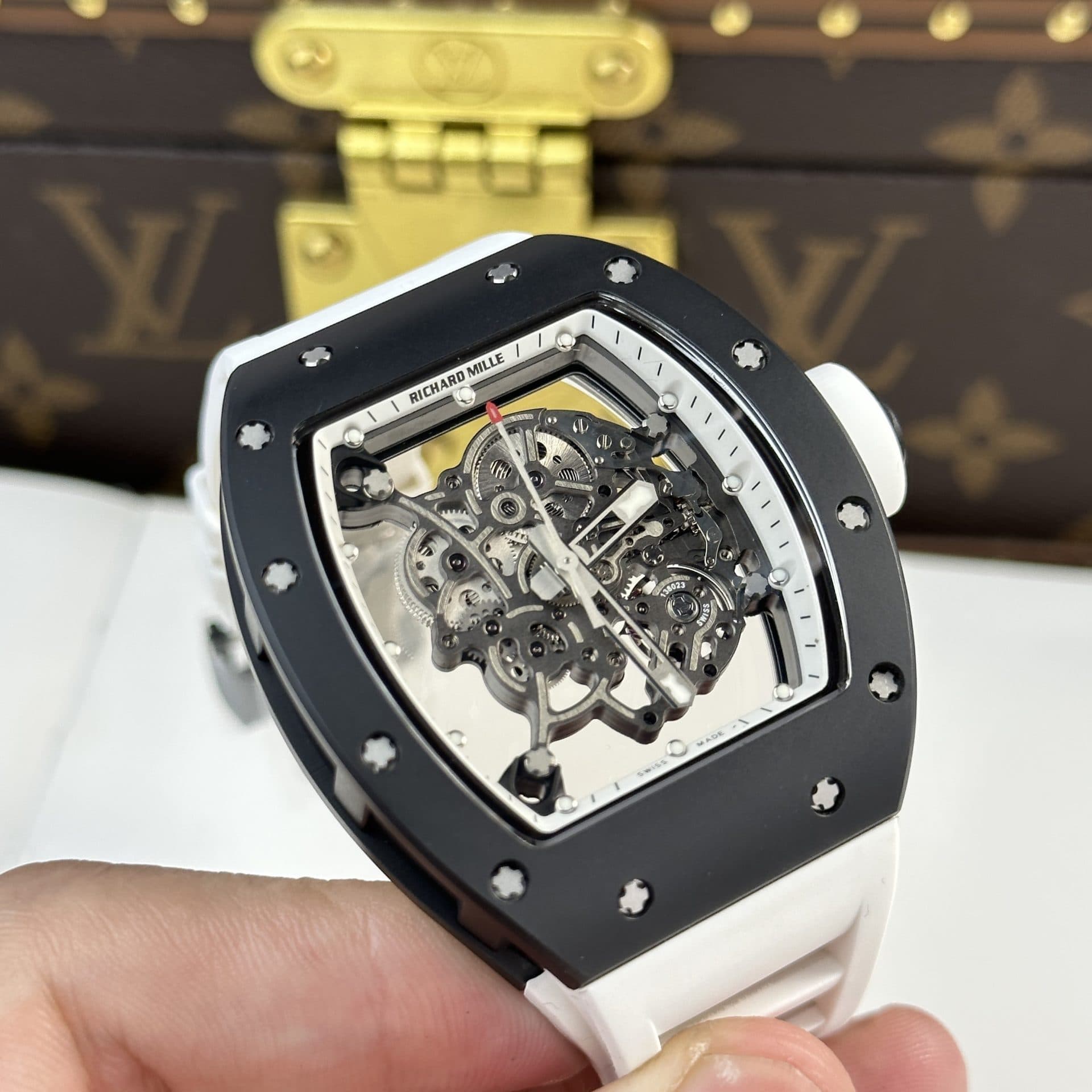 Dong-Ho-Richard-Mille-RM055-Gom-Den-Bubba-Watson-Nha-May-BBR-2024-45mm-9-1